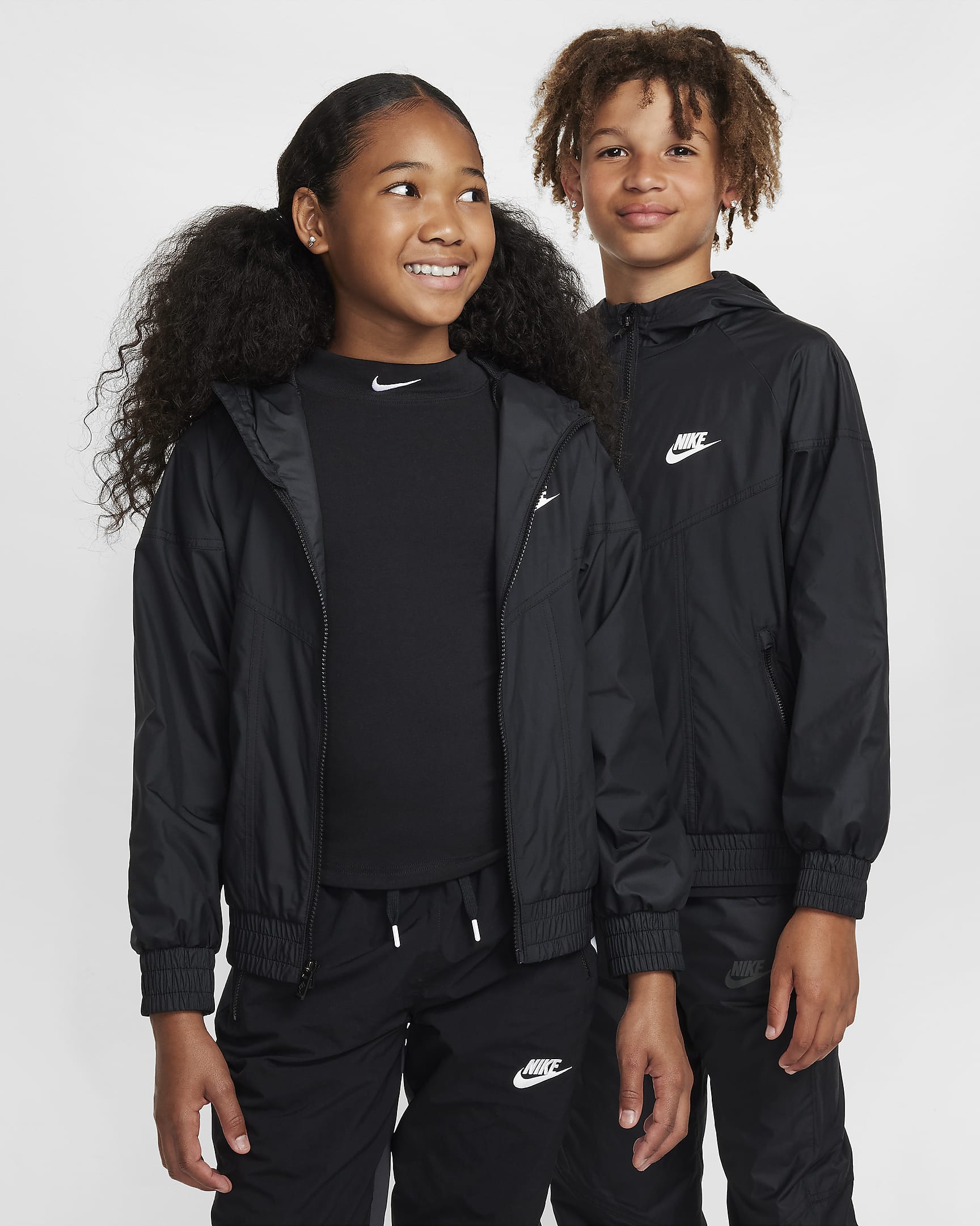 Nike Sportswear Windrunner Older Kids' Hooded Repel Jacket - Black/Black/Black/White