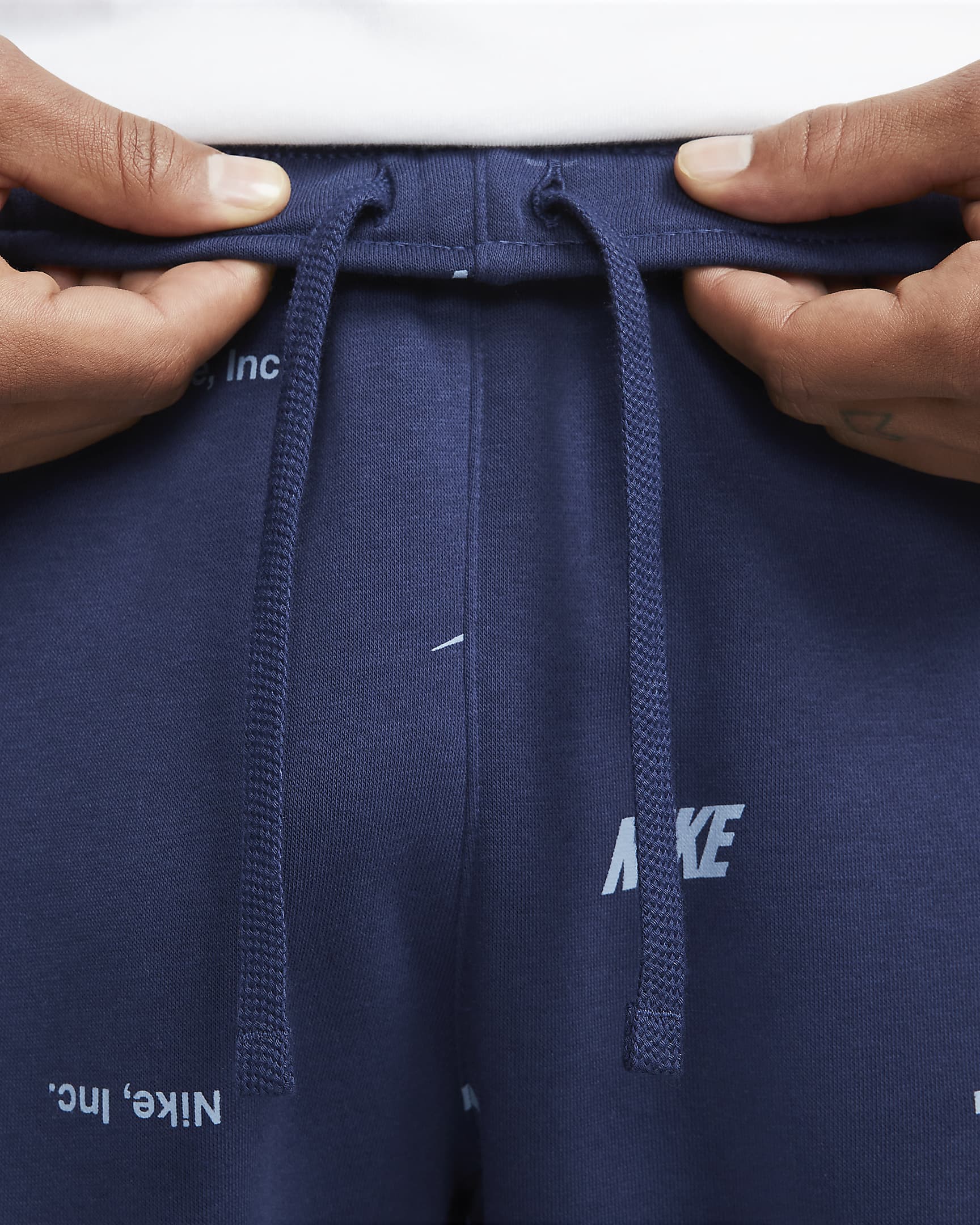 Nike Club Fleece Men's Brushed-Back Allover Print Joggers. Nike.com