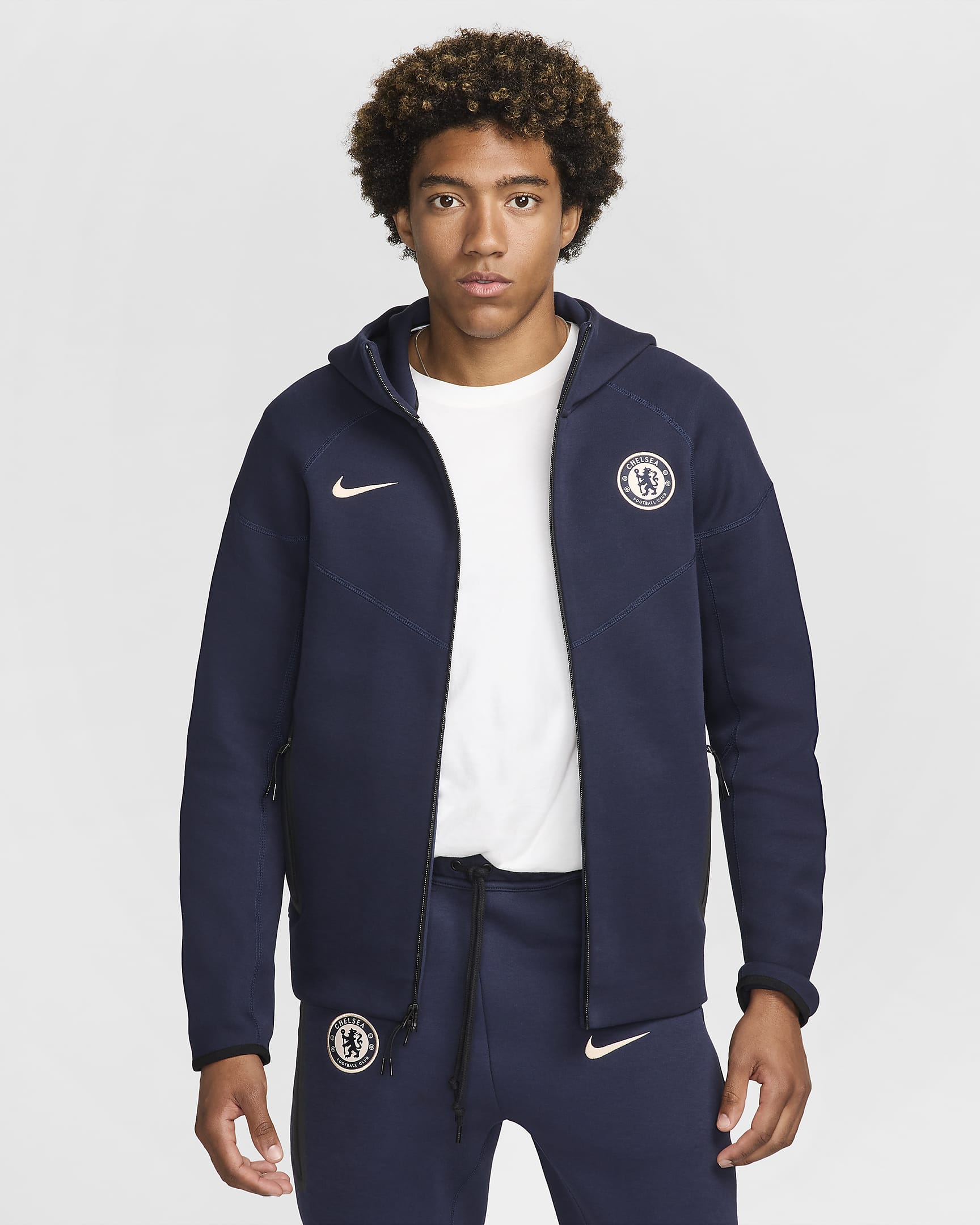 Chelsea FC Tech Fleece Windrunner Men's Nike Soccer Full-Zip Hoodie - Obsidian/Guava Ice