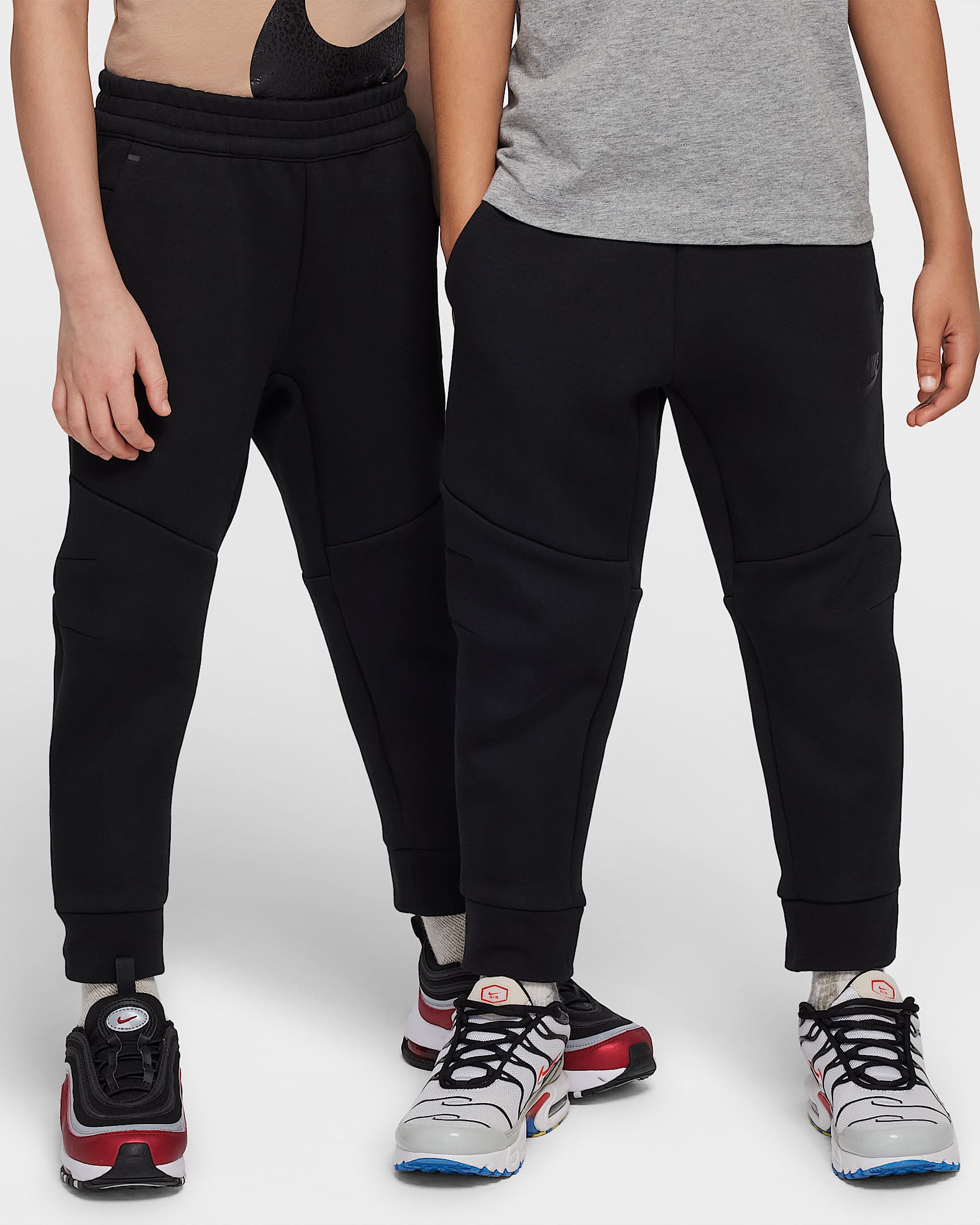 Nike Sportswear Little Kids' Tech Fleece 2-Piece Full-Zip Set - Black