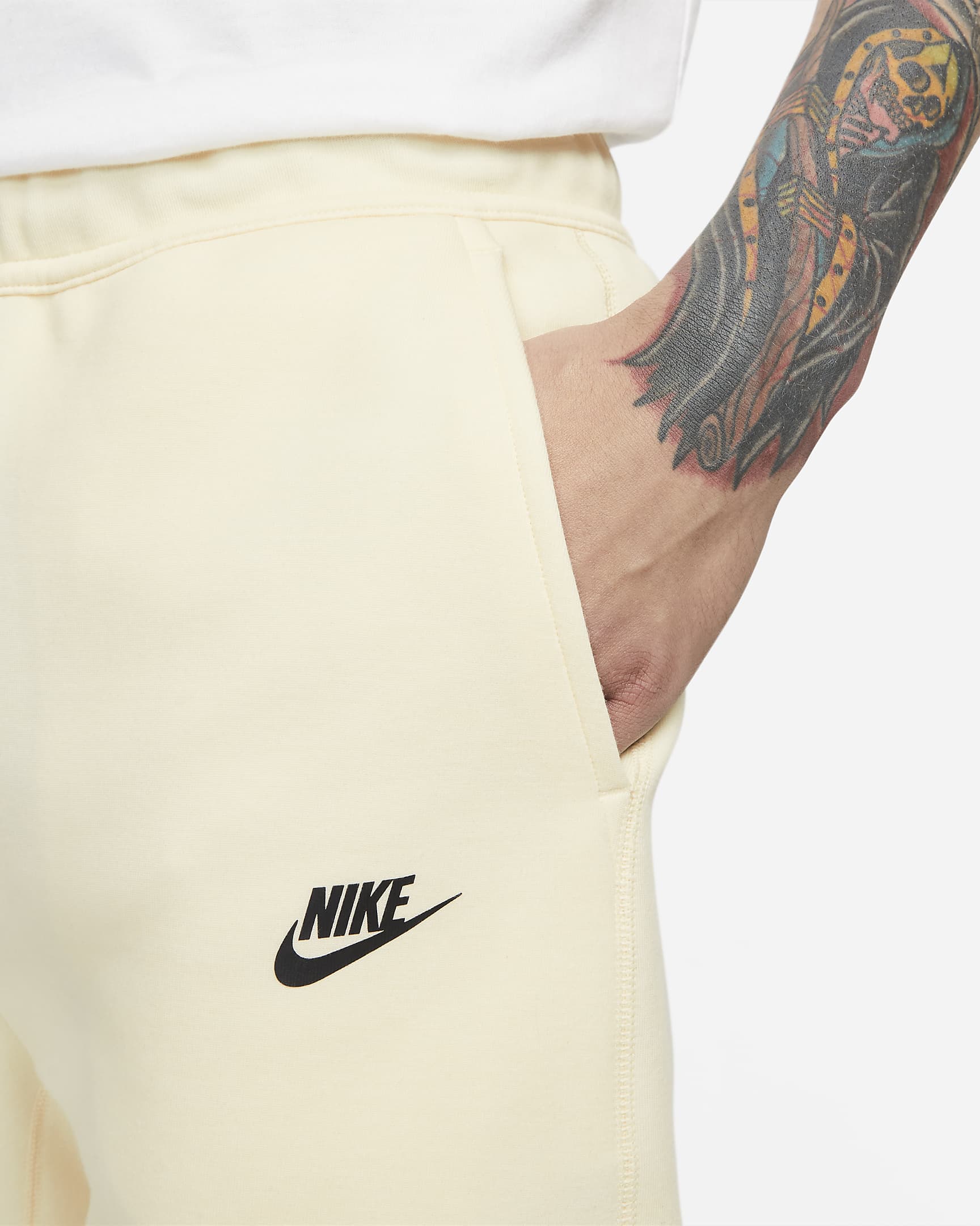 Nike Sportswear Tech Fleece férfi szabadidőnadrág - Coconut Milk/Fekete