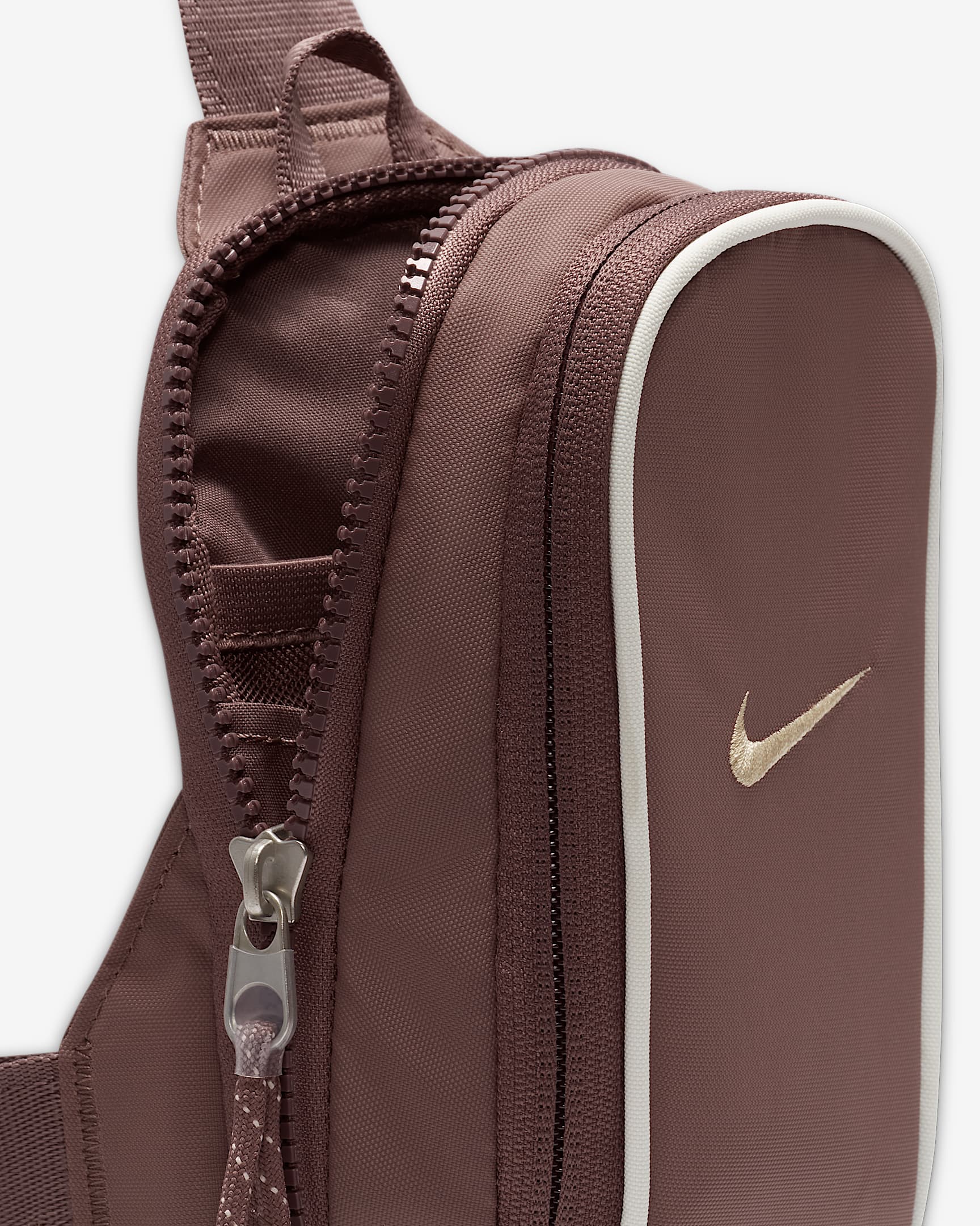 Nike Sportswear Essentials Crossbody Bag (1L).