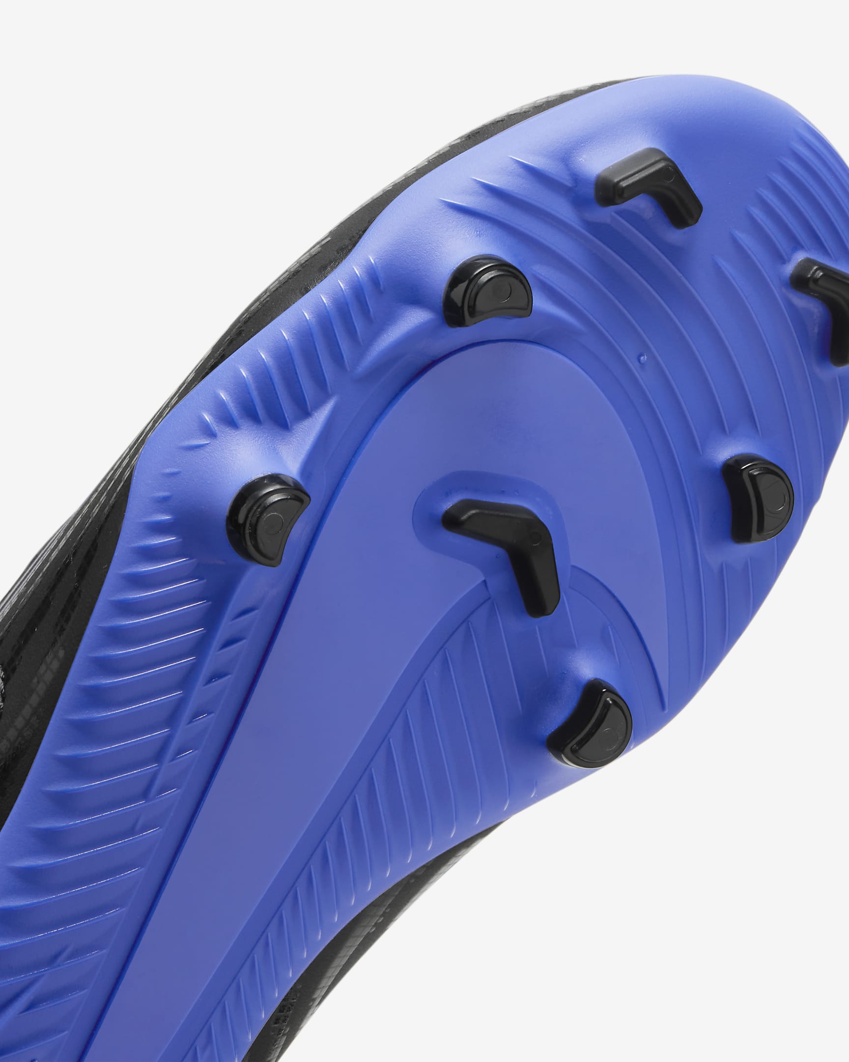 Nike Jr. Phantom GX Club Older Kids' MultiGround Football Boot. Nike ZA