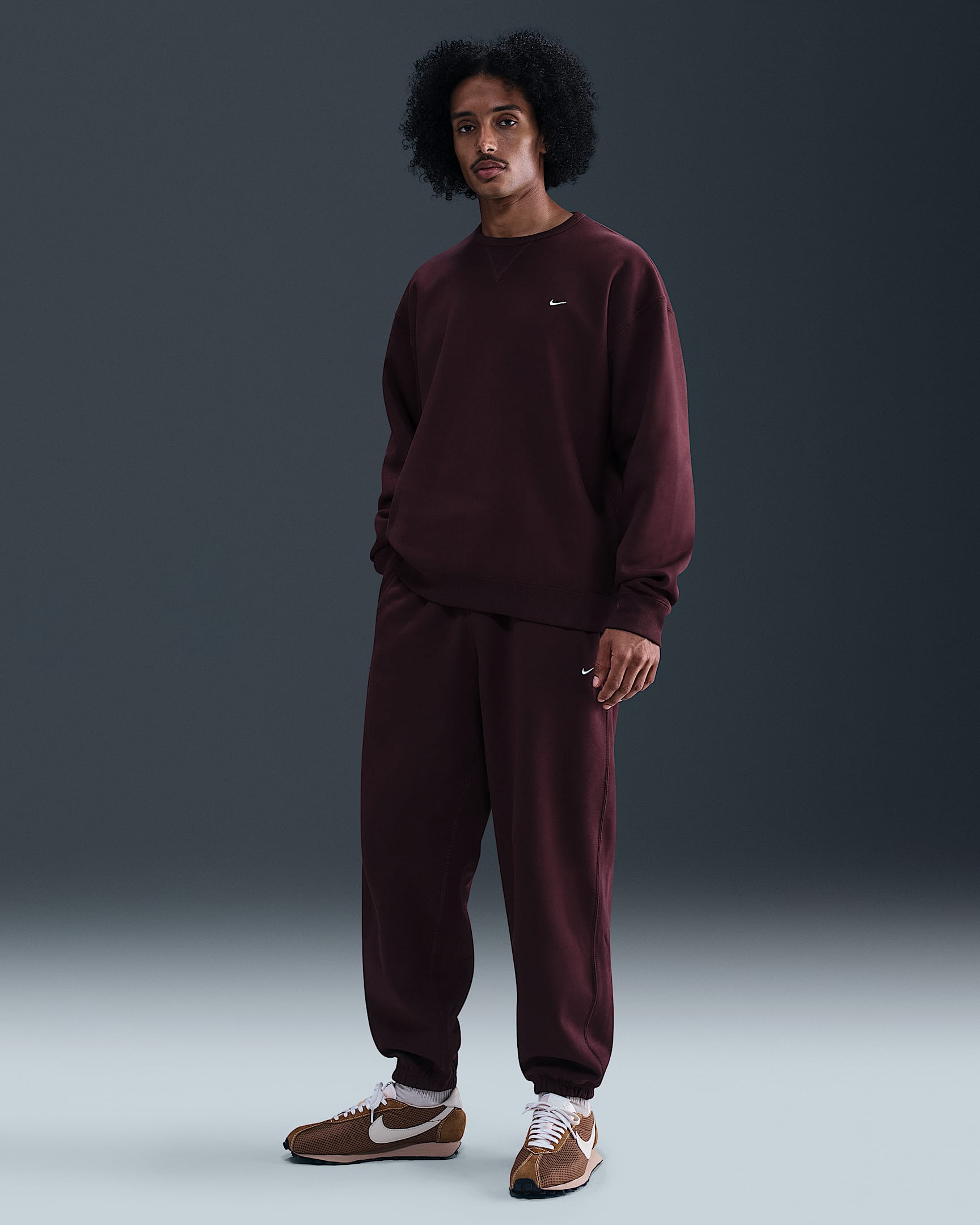 Nike Solo Swoosh Men's Cuffed Fleece Pants - Burgundy Crush/Burgundy Crush/White