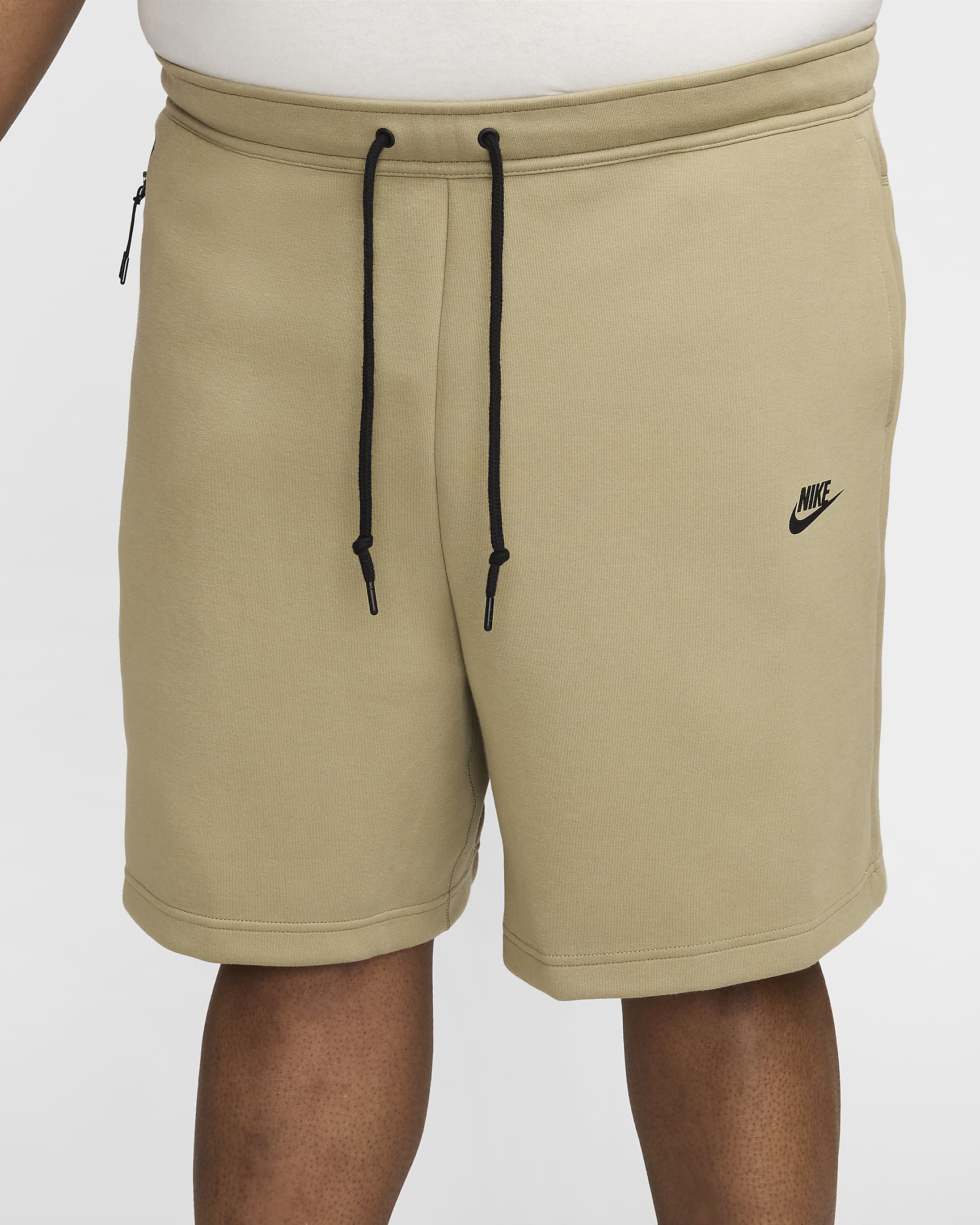 Nike Sportswear Tech Fleece Herrenshorts - Neutral Olive/Schwarz