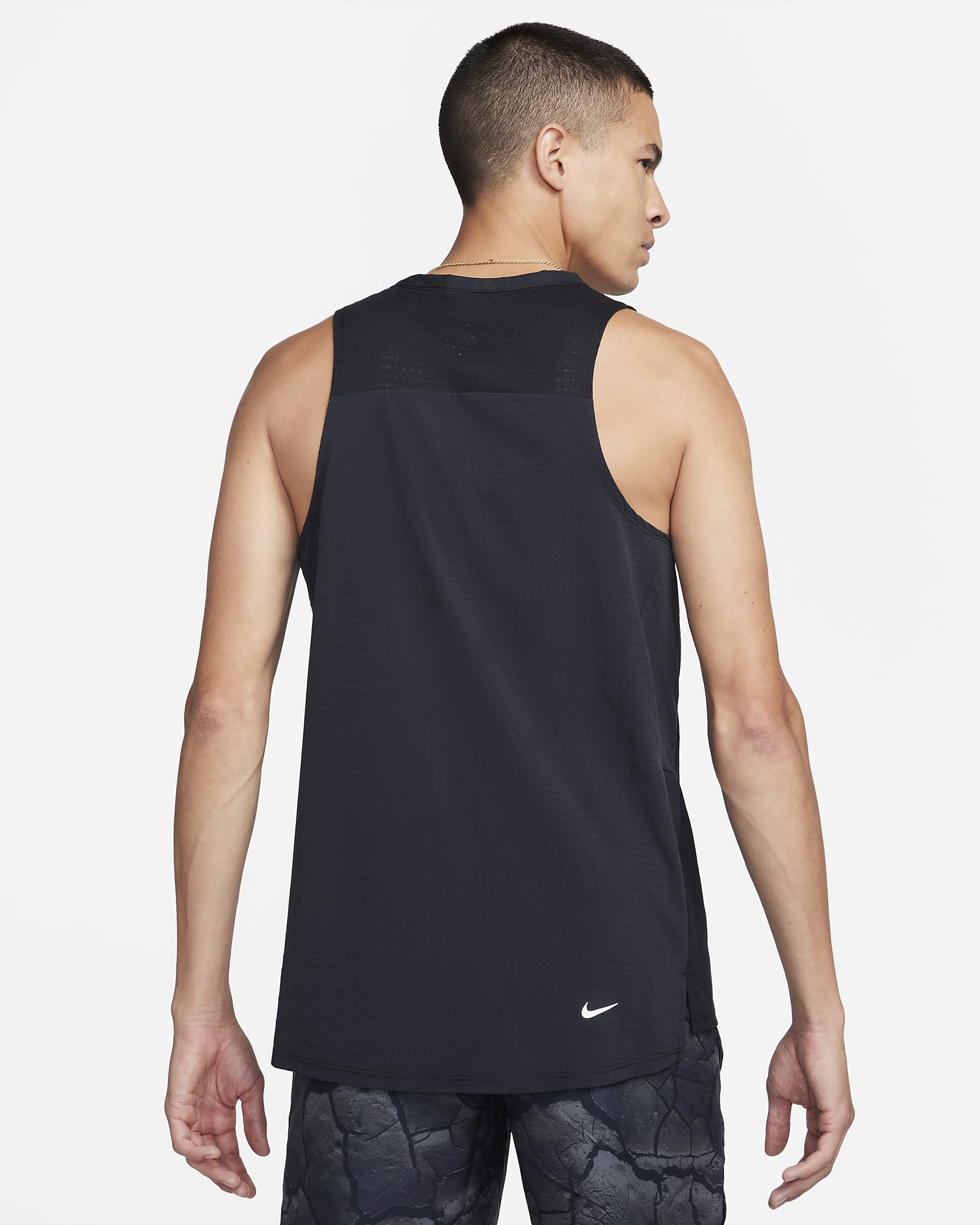 Nike Dri-FIT Trail Men's Solid Tank Top. Nike LU