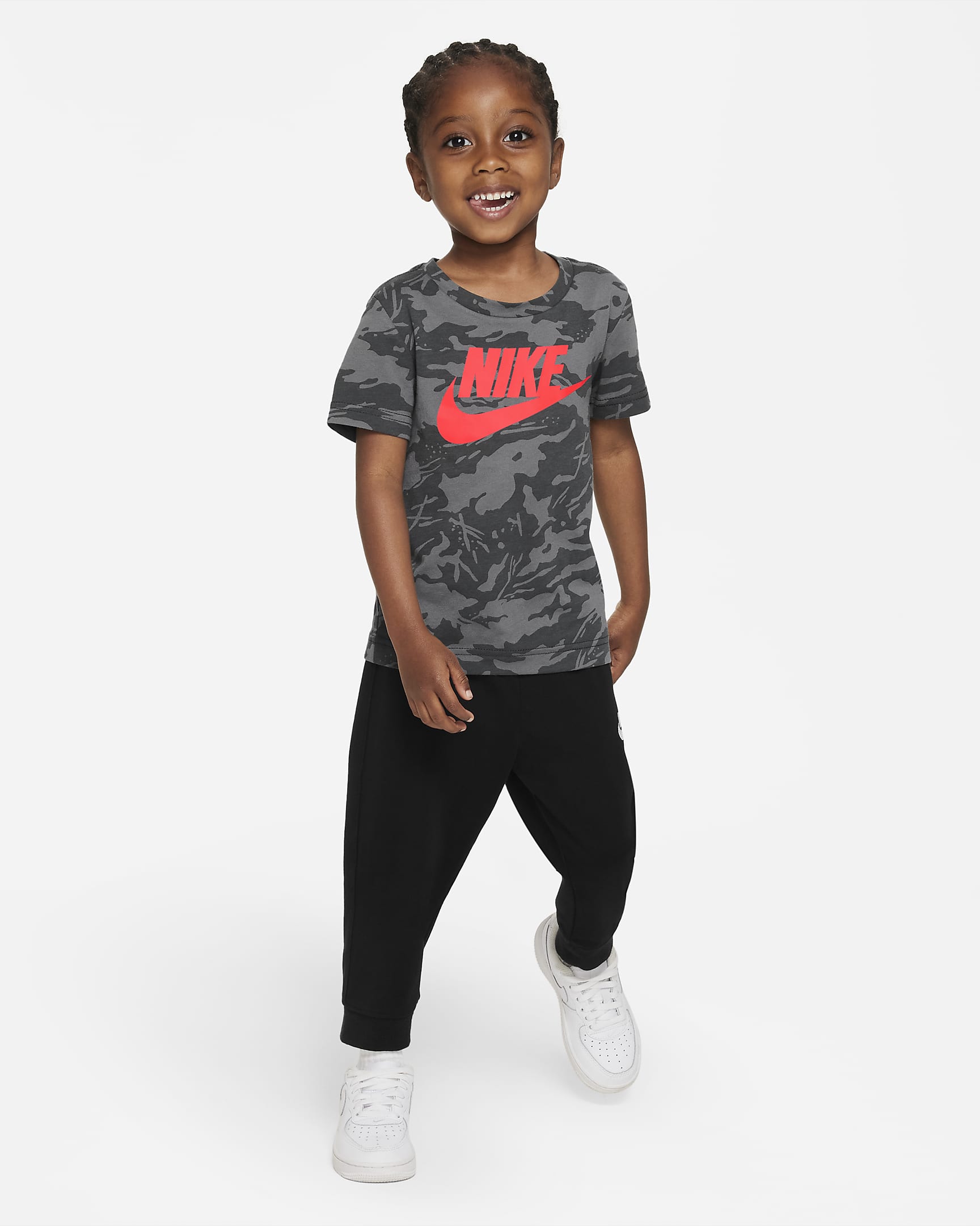 Playera infantil camuflajeada Nike - Gris humo