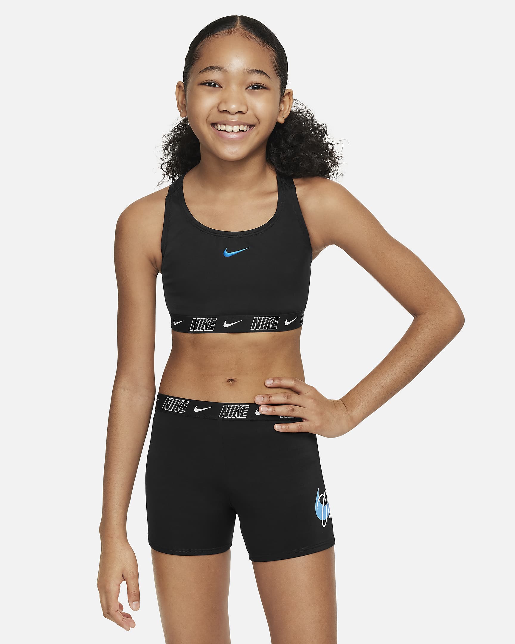 Conjunto de shorts y bikini de espalda deportiva para niña talla grande Nike Swim Logo Tape - Negro