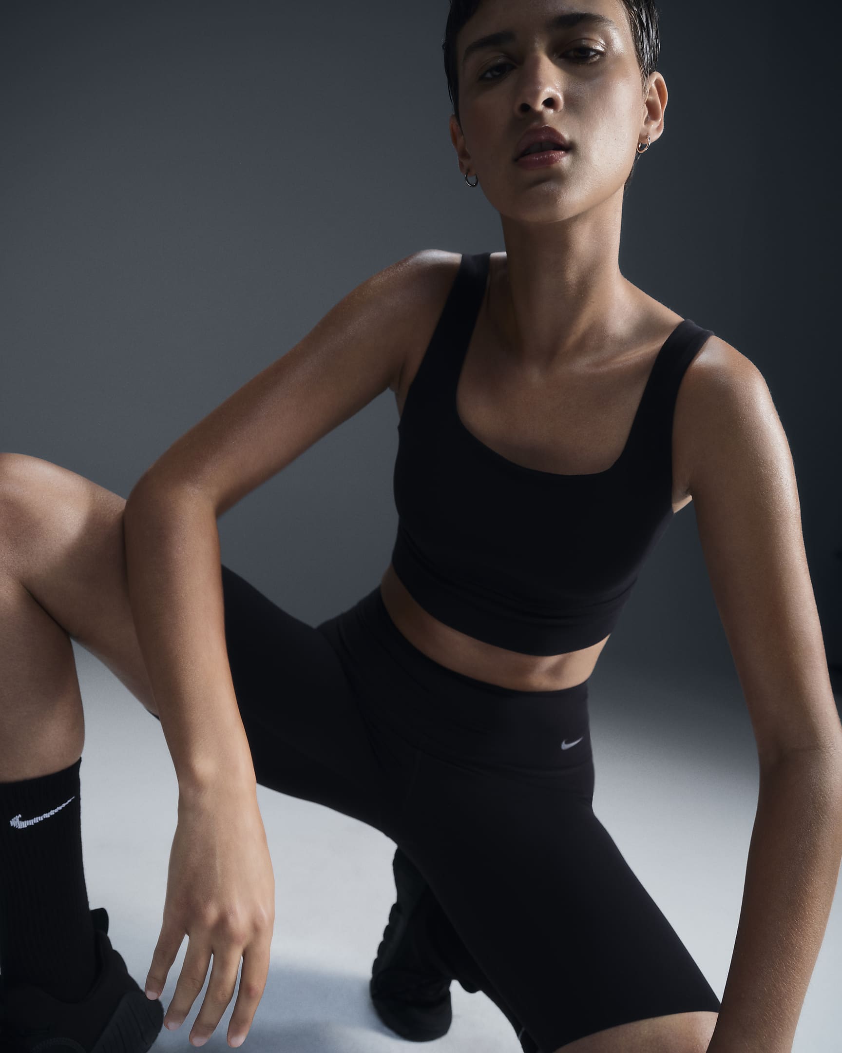 Nike Zenvy-cykelshorts (20 cm) med let støtte og høj talje til kvinder - sort/sort