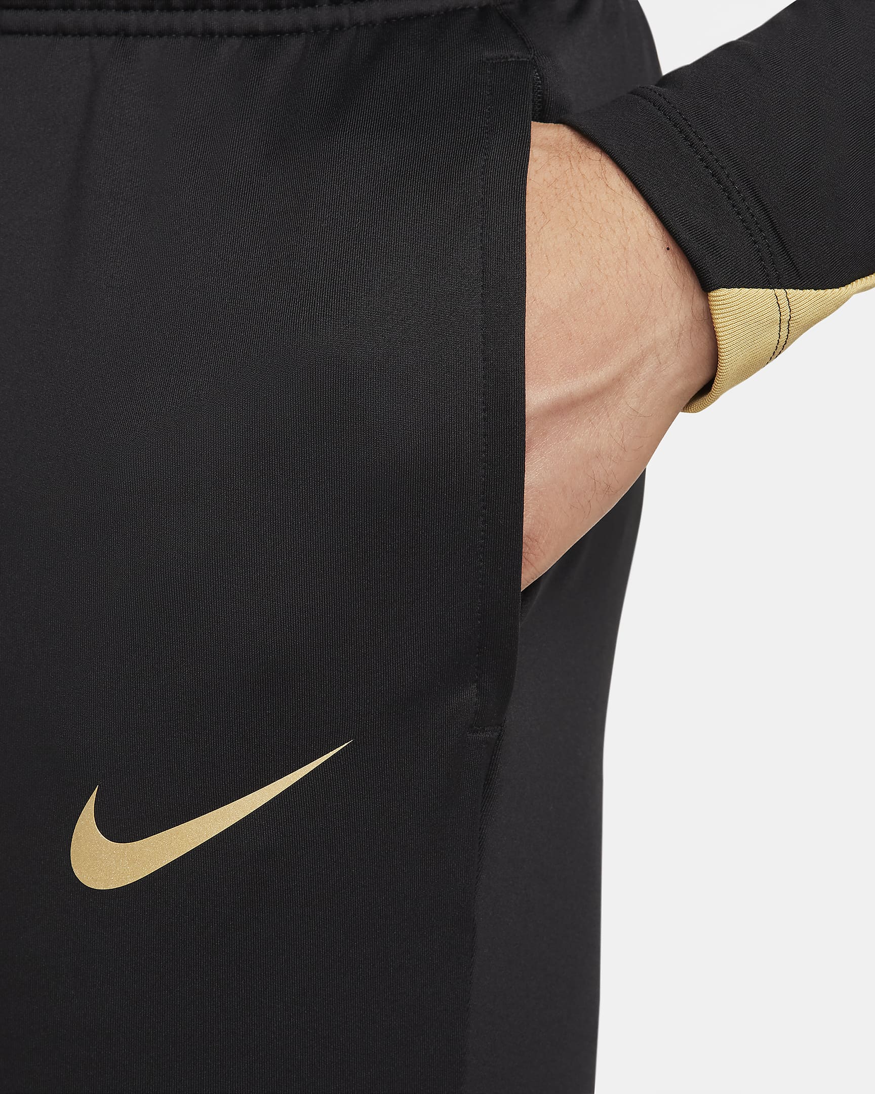 Nike Strike Dri-FIT voetbalbroek voor heren - Zwart/Zwart/Jersey Gold/Metallic Gold