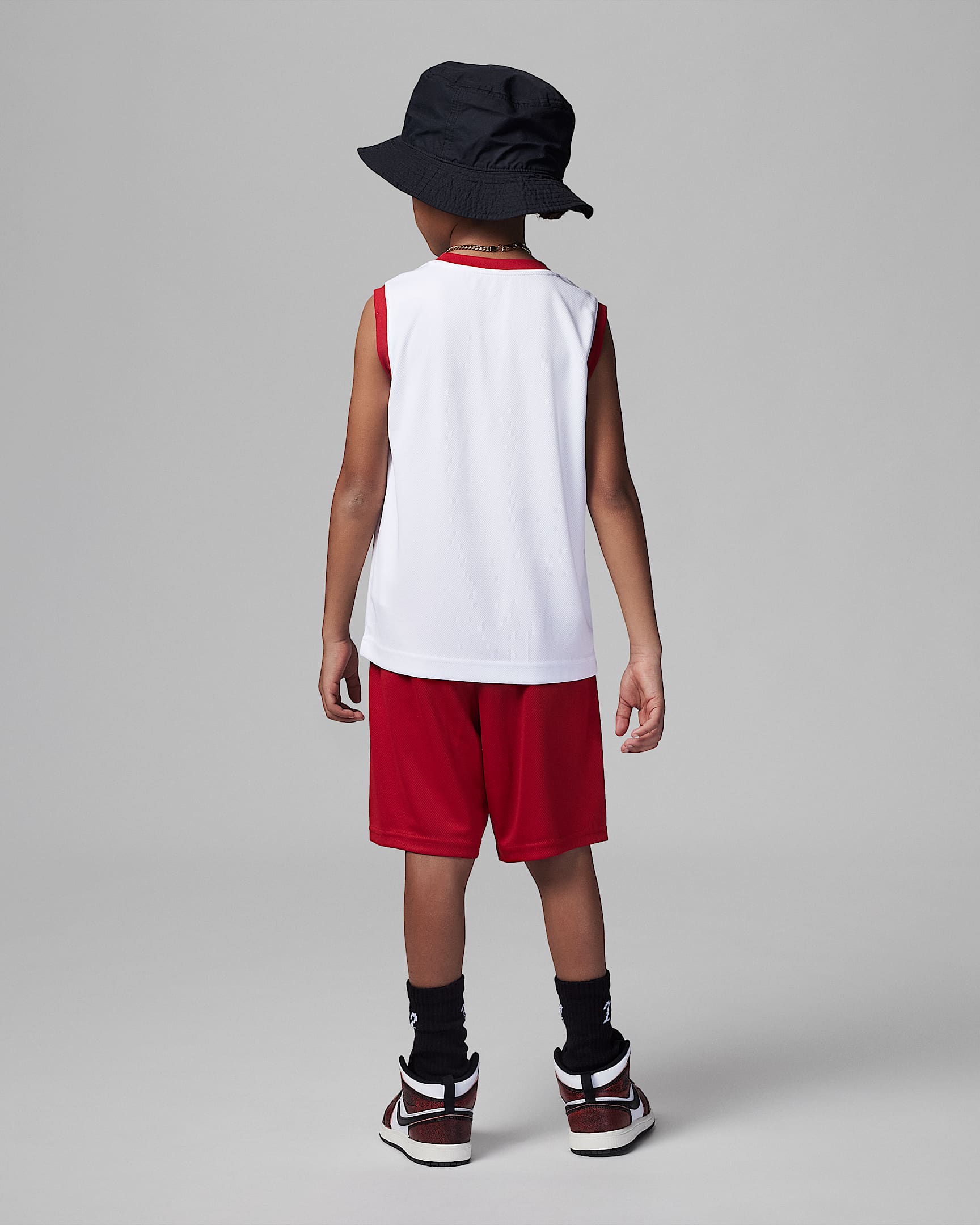 Nike Air Jordan Big Boys (8-20) Short-Sleeve Jumpman T-Shirt Jordan (Grey/White/Red Jumpman Medium)