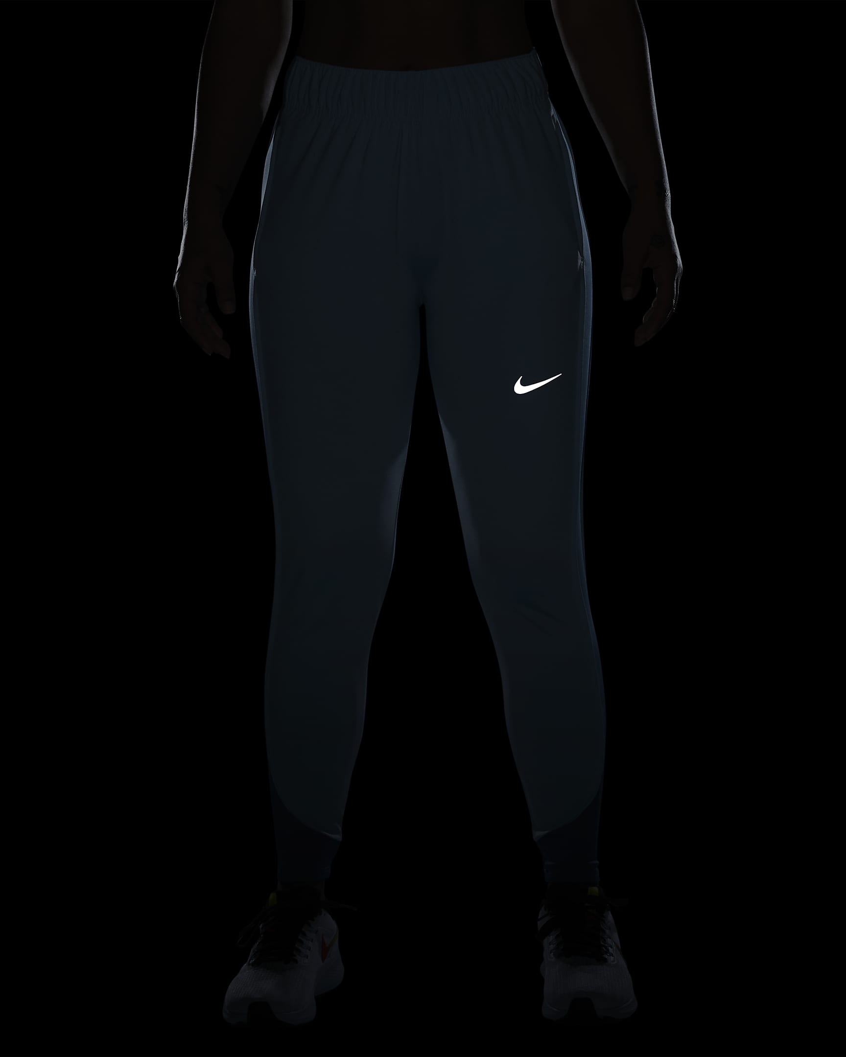 Nike ThermaFIT Essential Women's Running Trousers. Nike CZ