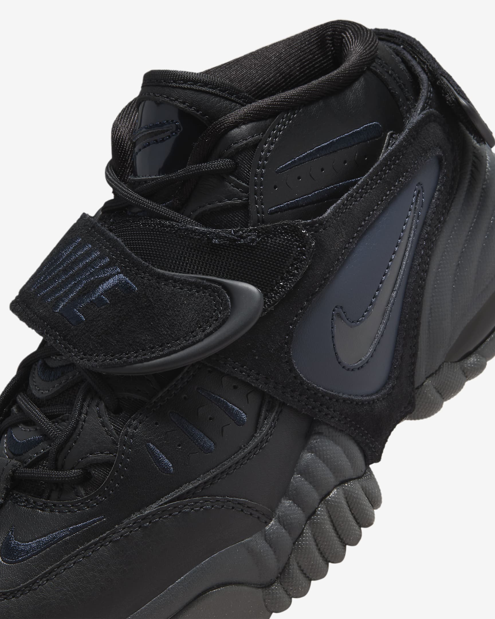 Nike Air Adjust Force Women's Shoes. Nike BE