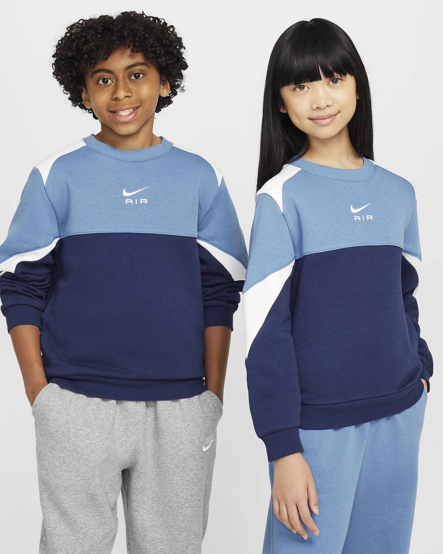 Nike Air Sweatshirt mit Rundhalsausschnitt (ältere Kinder) - Midnight Navy/Aegean Storm/Weiß/Weiß