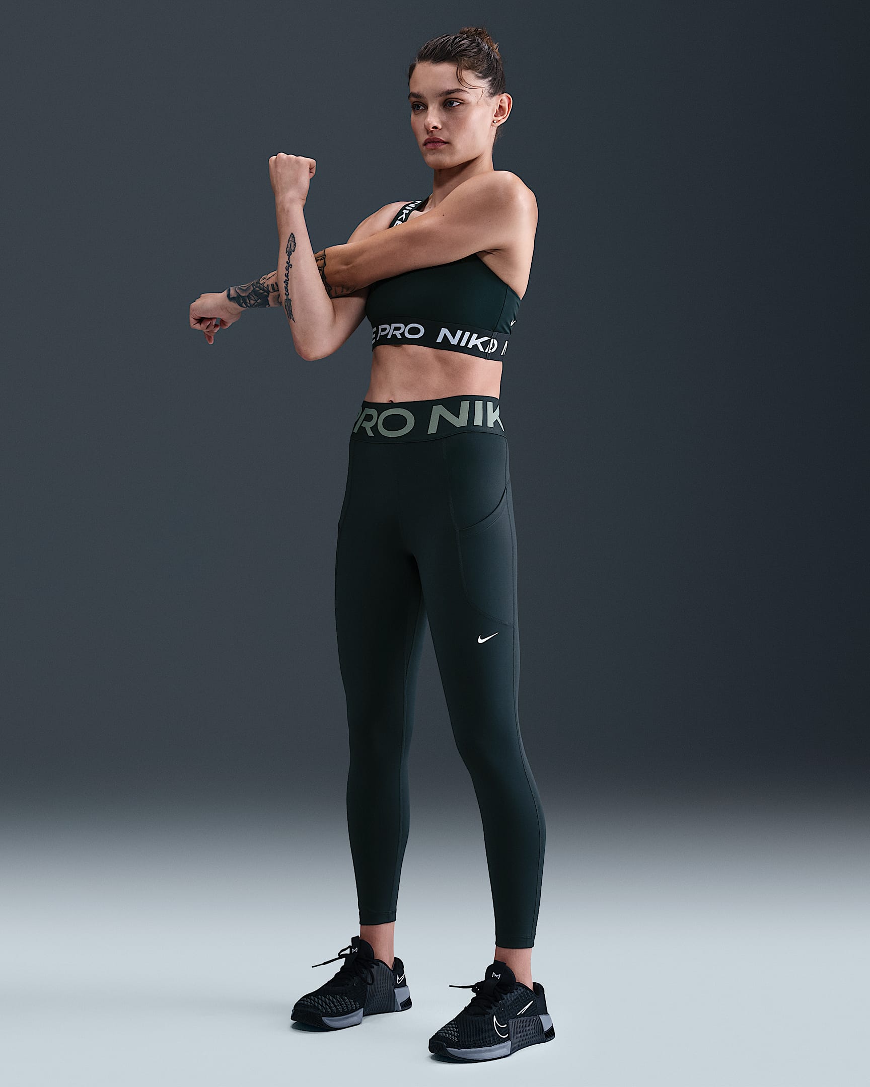 Nike Pro Sculpt Women's High-Waisted 7/8 Leggings with Pockets - Seaweed/White