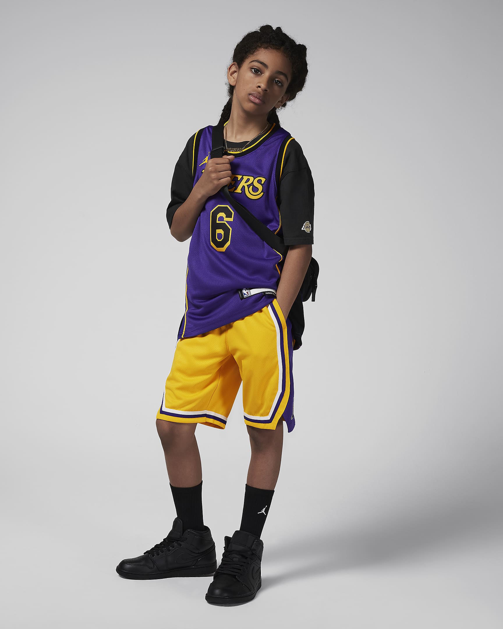 Los Angeles Lakers 2023/24 Icon Edition Pantalón corto Nike NBA Swingman - Niño - Amarillo