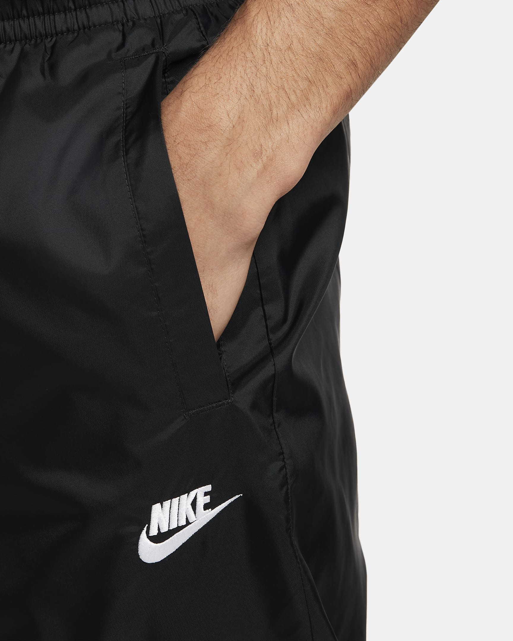 Nike Sportswear Club Men's Lined Woven Tracksuit. Nike UK