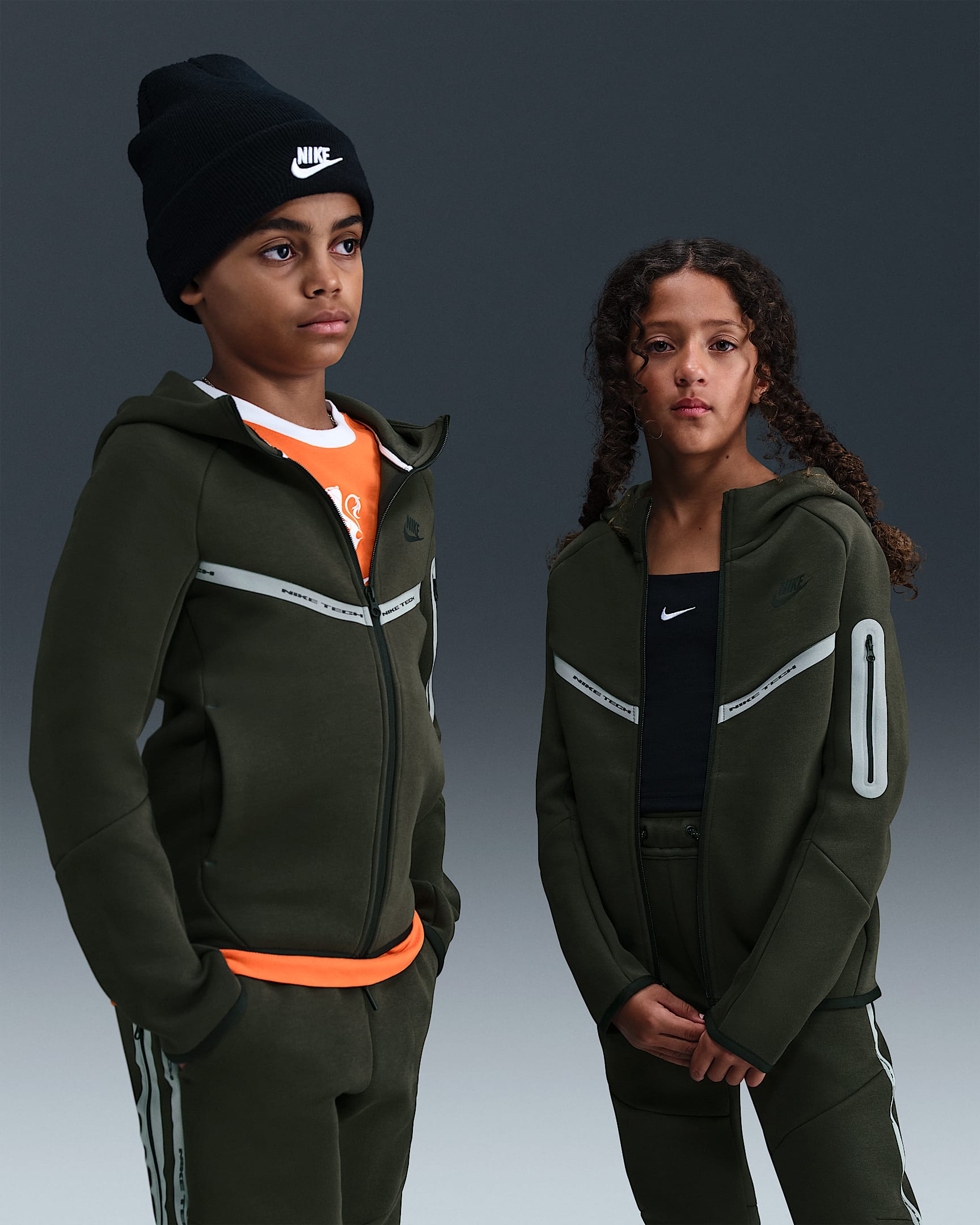 Nike Sportswear Tech Fleece Older Kids' (Boys') Full-Zip Hoodie - Sequoia/Black/Black