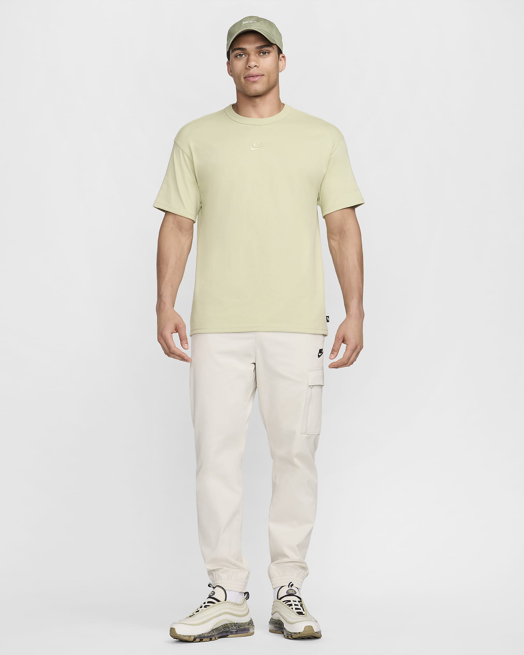 Nike Sportswear Premium Essentials Camiseta - Hombre - Olive Aura