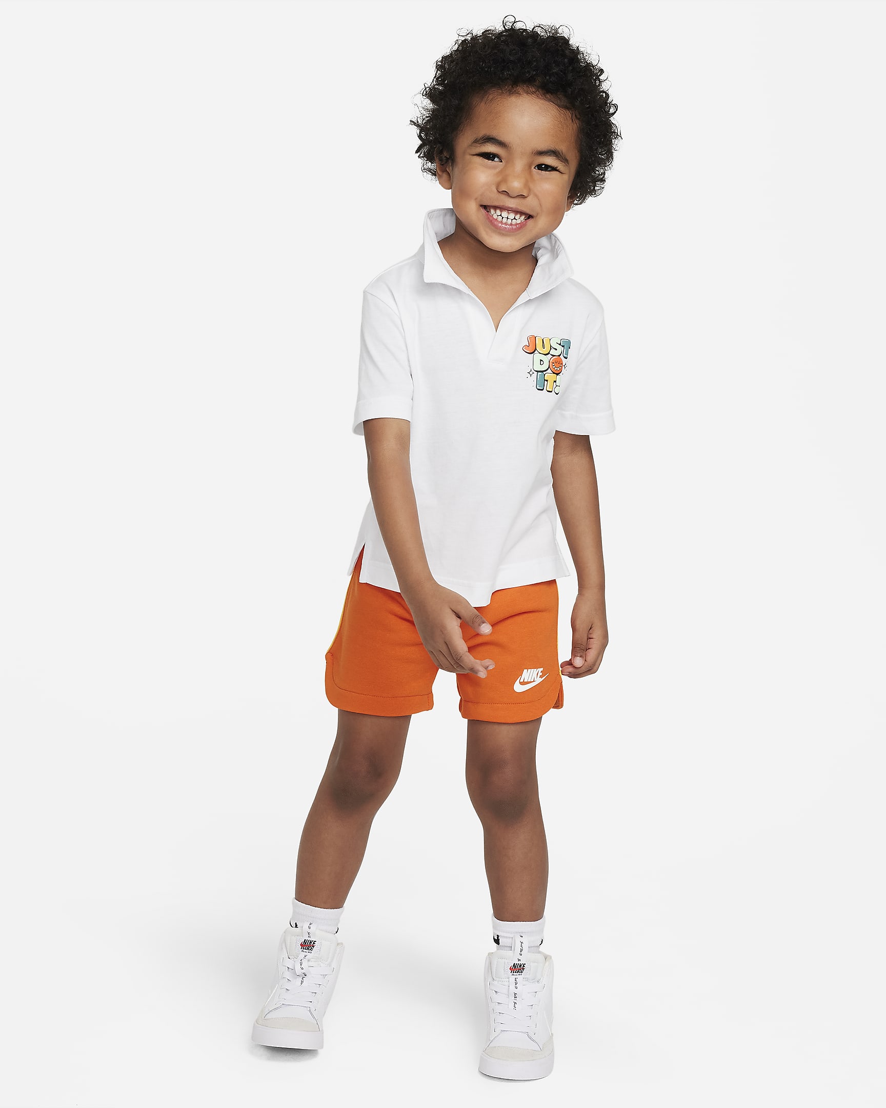 Conjunto de polo y shorts infantil Nike Sportswear Create Your Own Adventure - Naranja seguridad