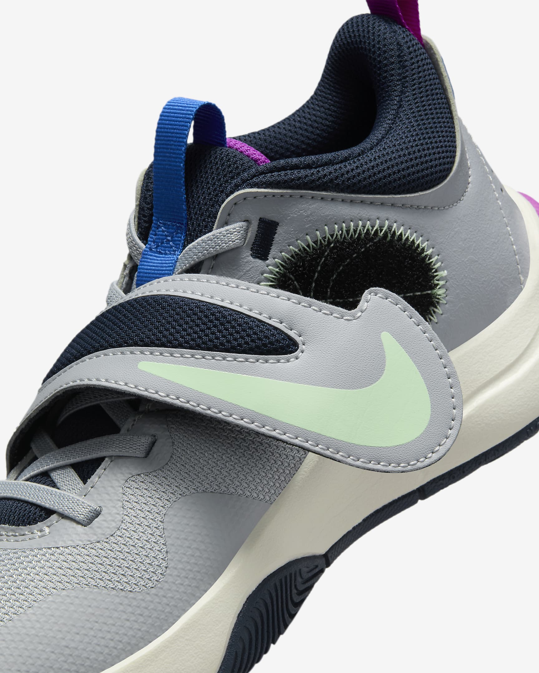 Nike Team Hustle D 11 SE 大童籃球鞋 - Wolf Grey/Obsidian/Hyper Royal/Vapor Green