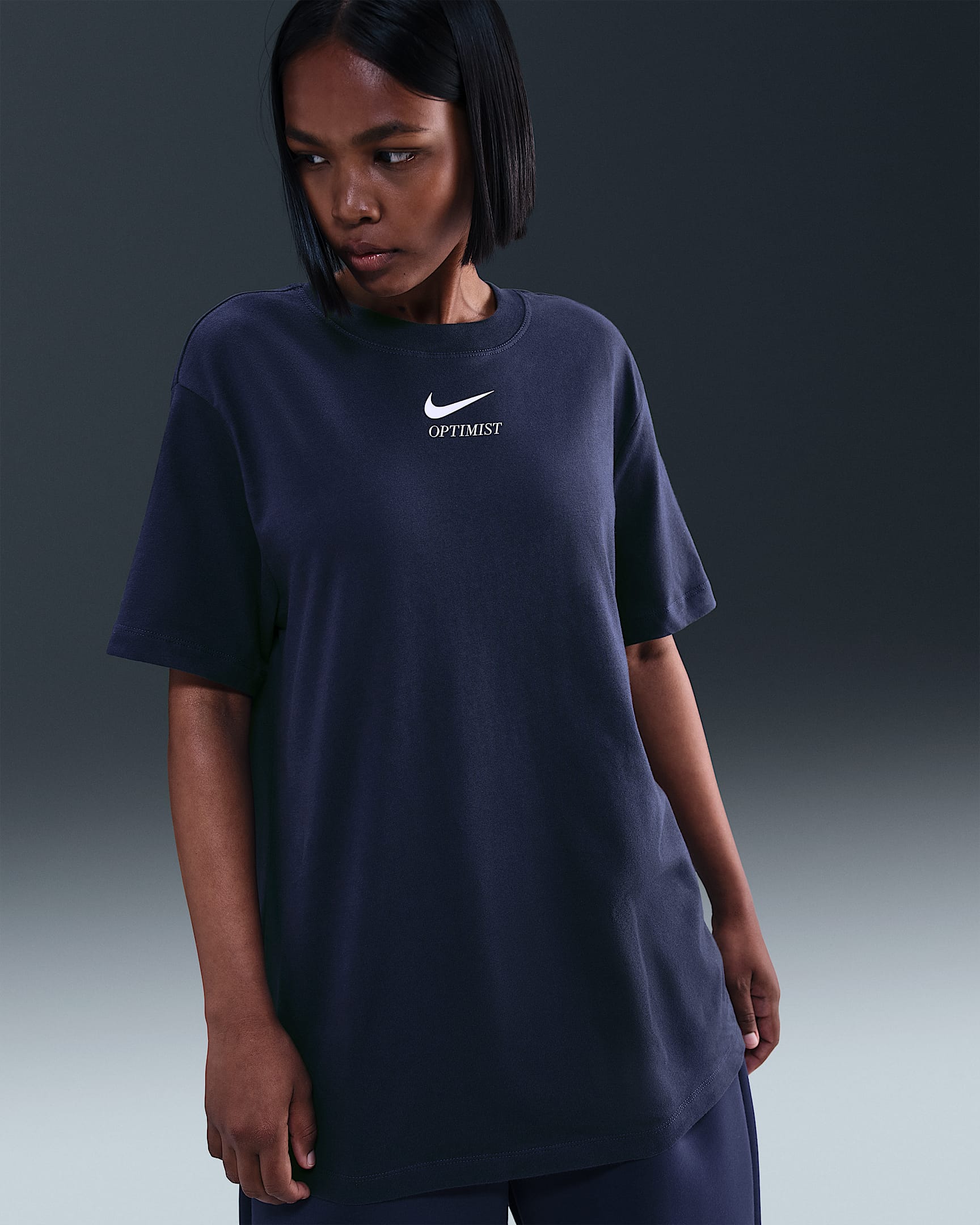 T-shirt Nike Sportswear para mulher - Midnight Navy/Castanho Orewood claro