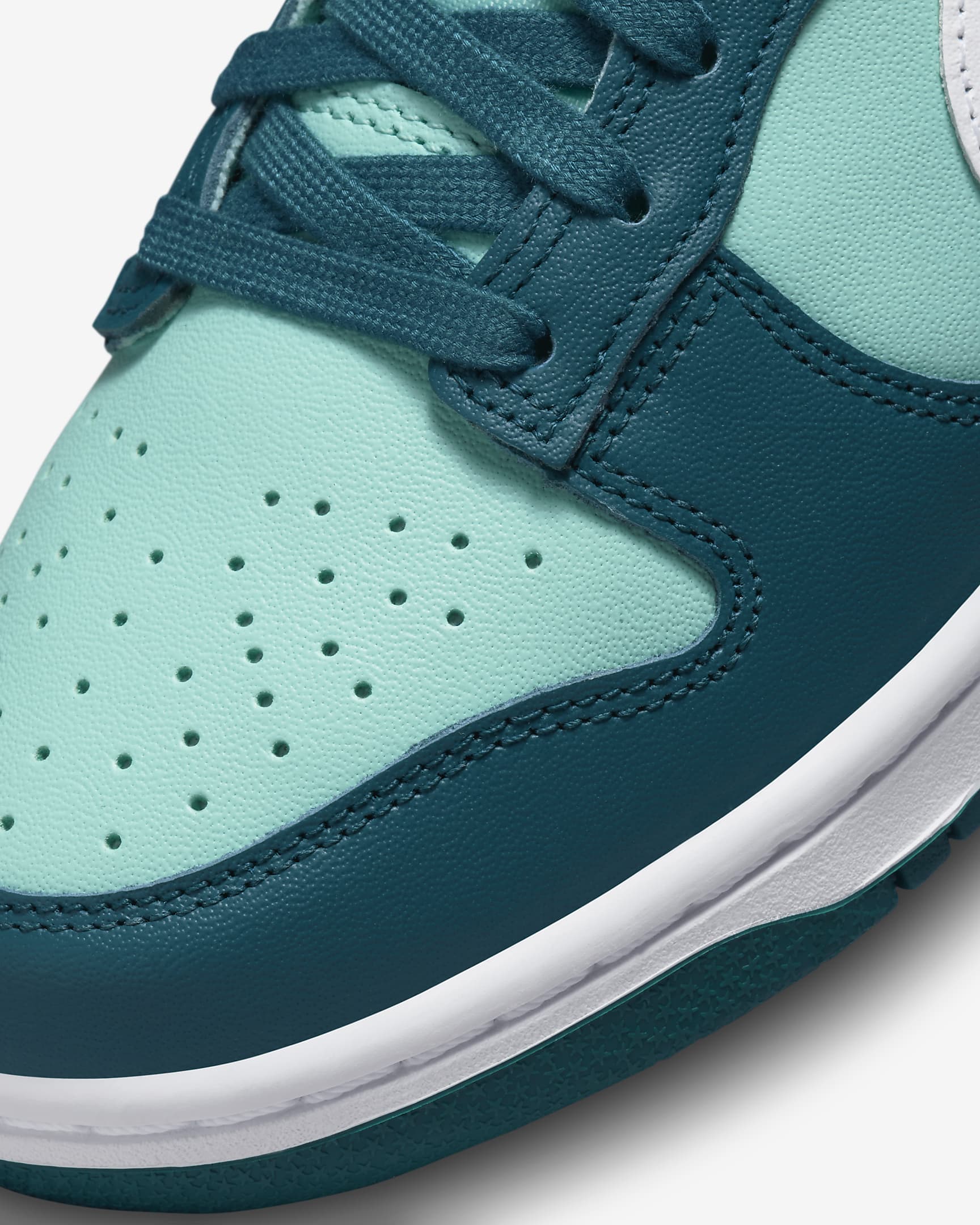 Nike Dunk Low Women's Shoes - Geode Teal/Emerald Rise/White