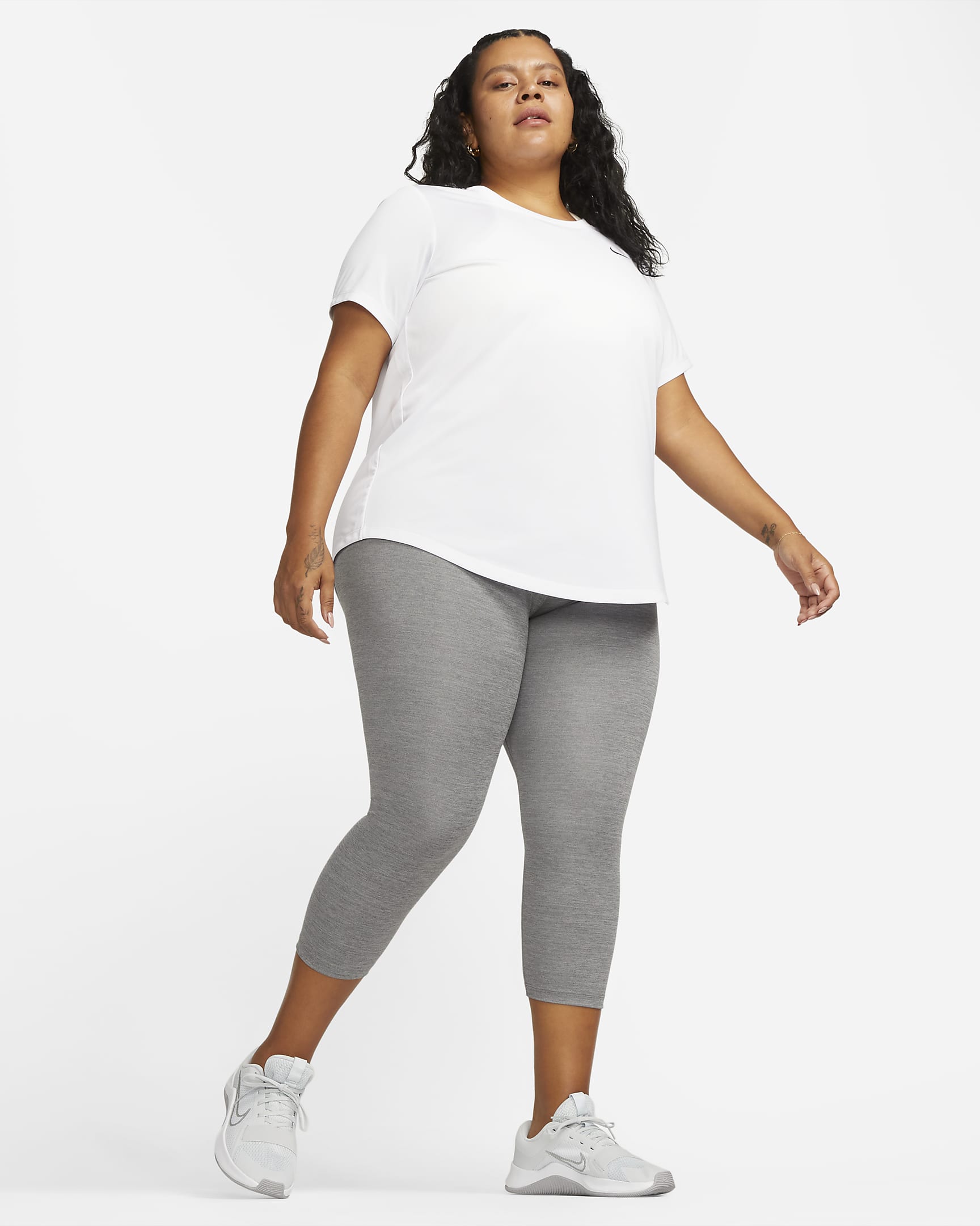 Leggings cropped de tiro medio para mujer Nike One (talla grande). Nike.com
