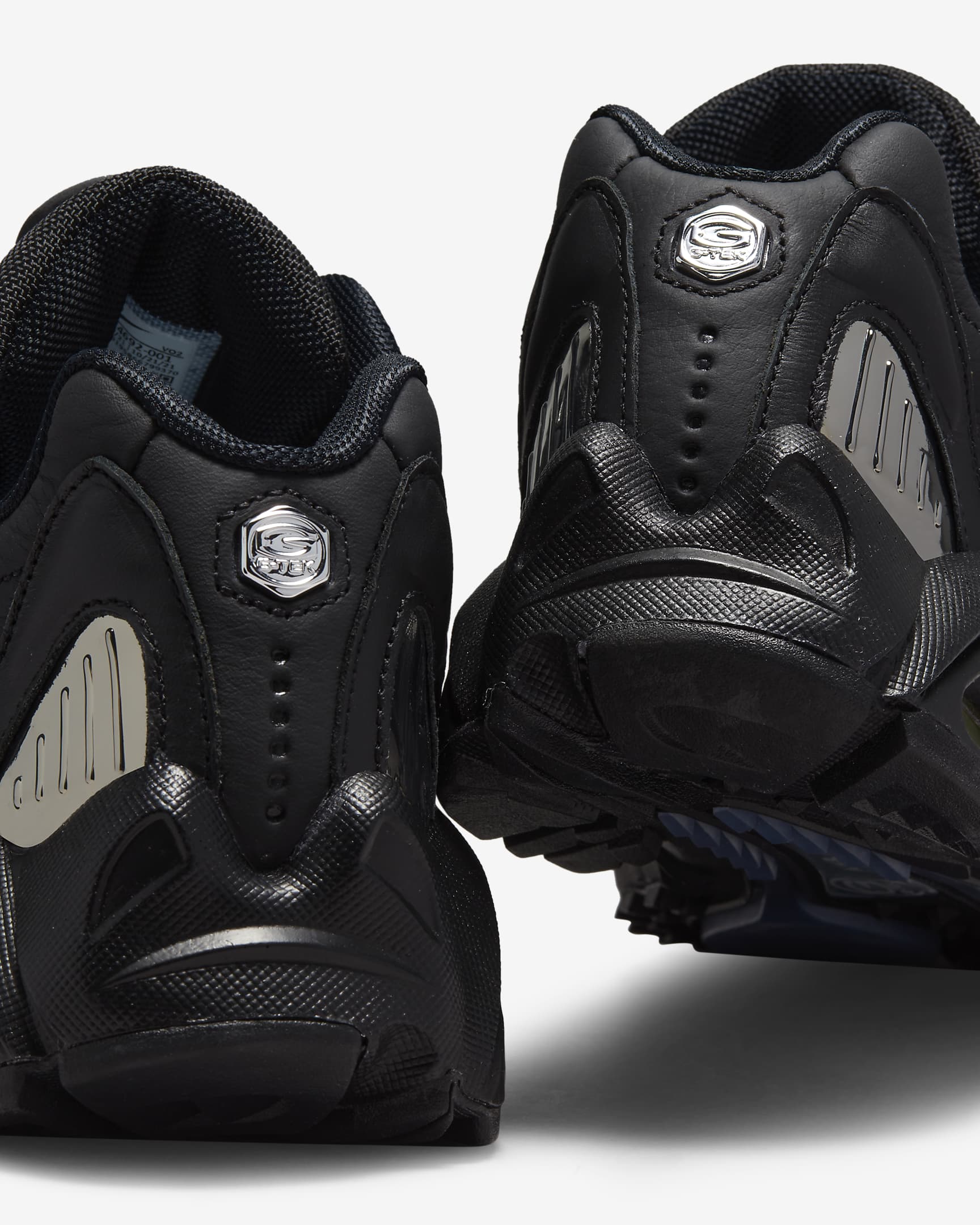 Nocta x nike hot step air terra triple black. Drake x nike nocta. Nike nocta hot step. Drake x nike nocta. Drake nike manoa.