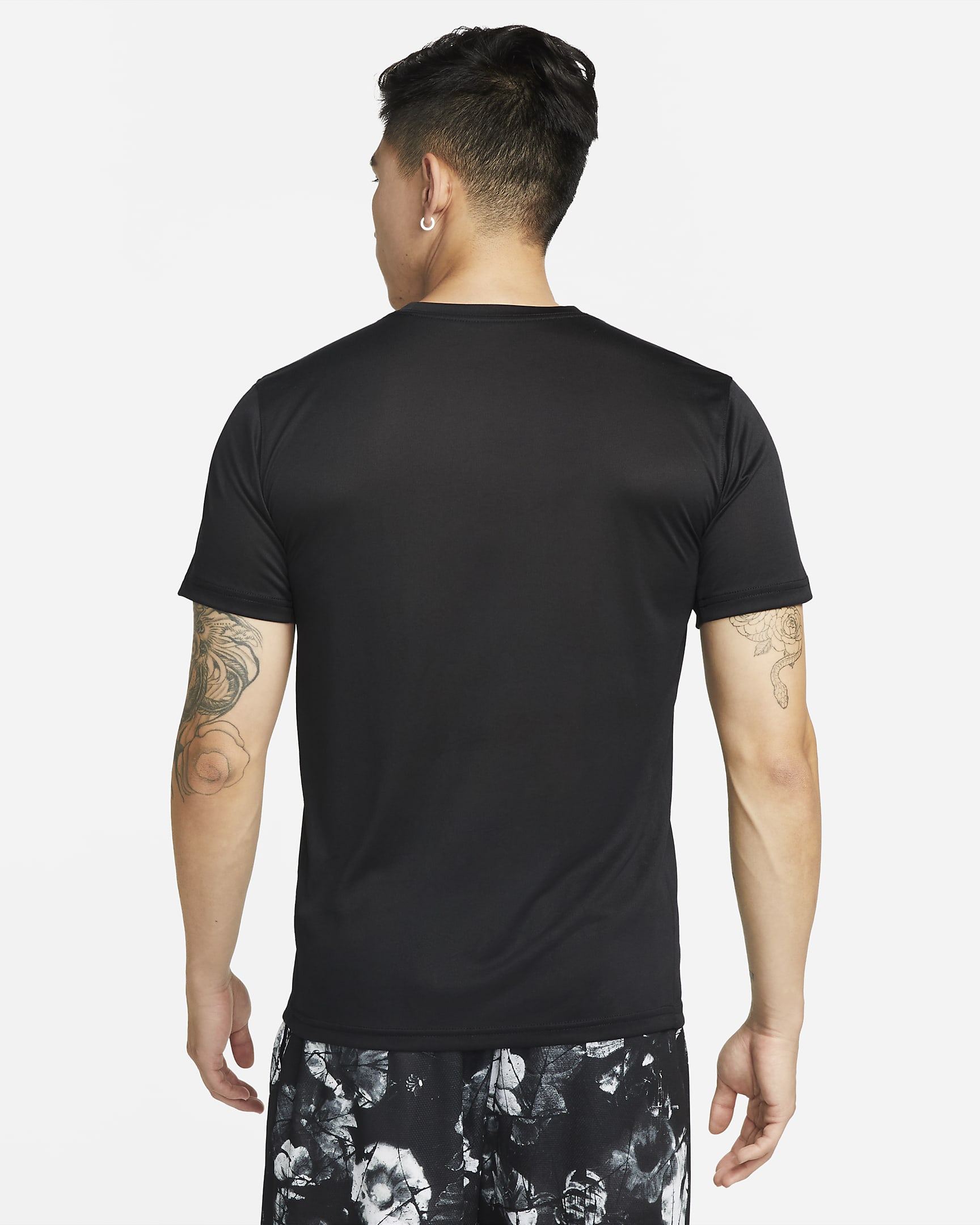Nike DriFIT Men's Graphic Training TShirt. Nike VN