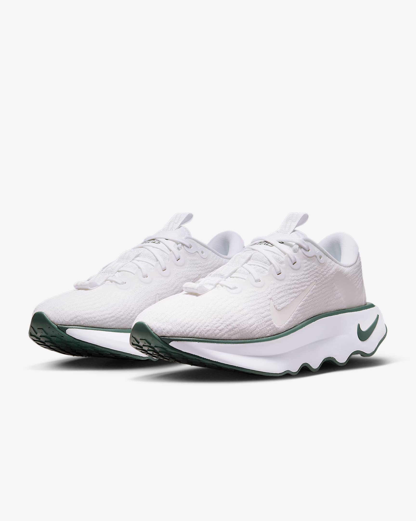 Chaussure de marche Nike Motiva pour femme - Blanc/Summit White/Vintage Green/Blanc