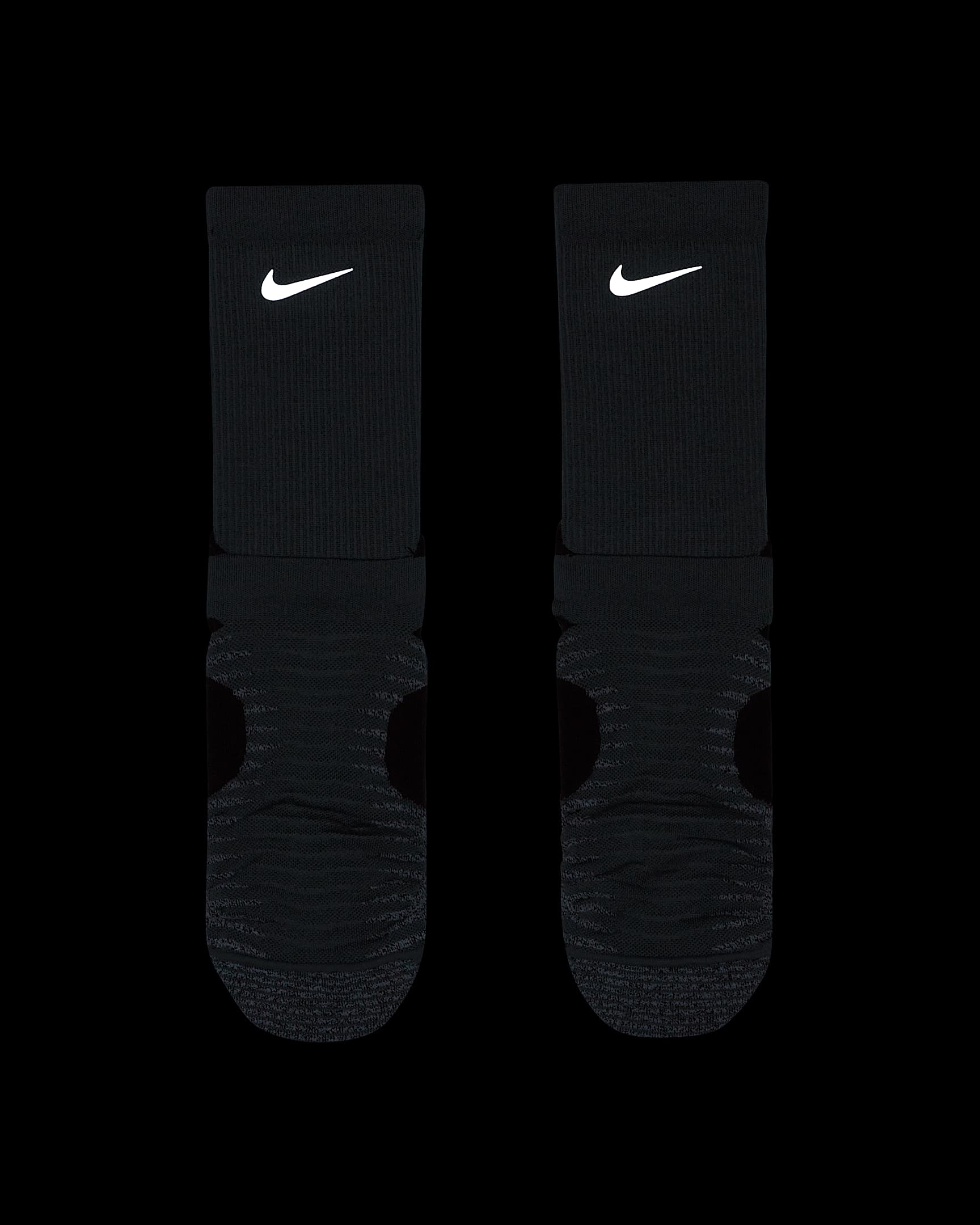 Nike DriFIT TrailRunning Crew Socks. Nike AT