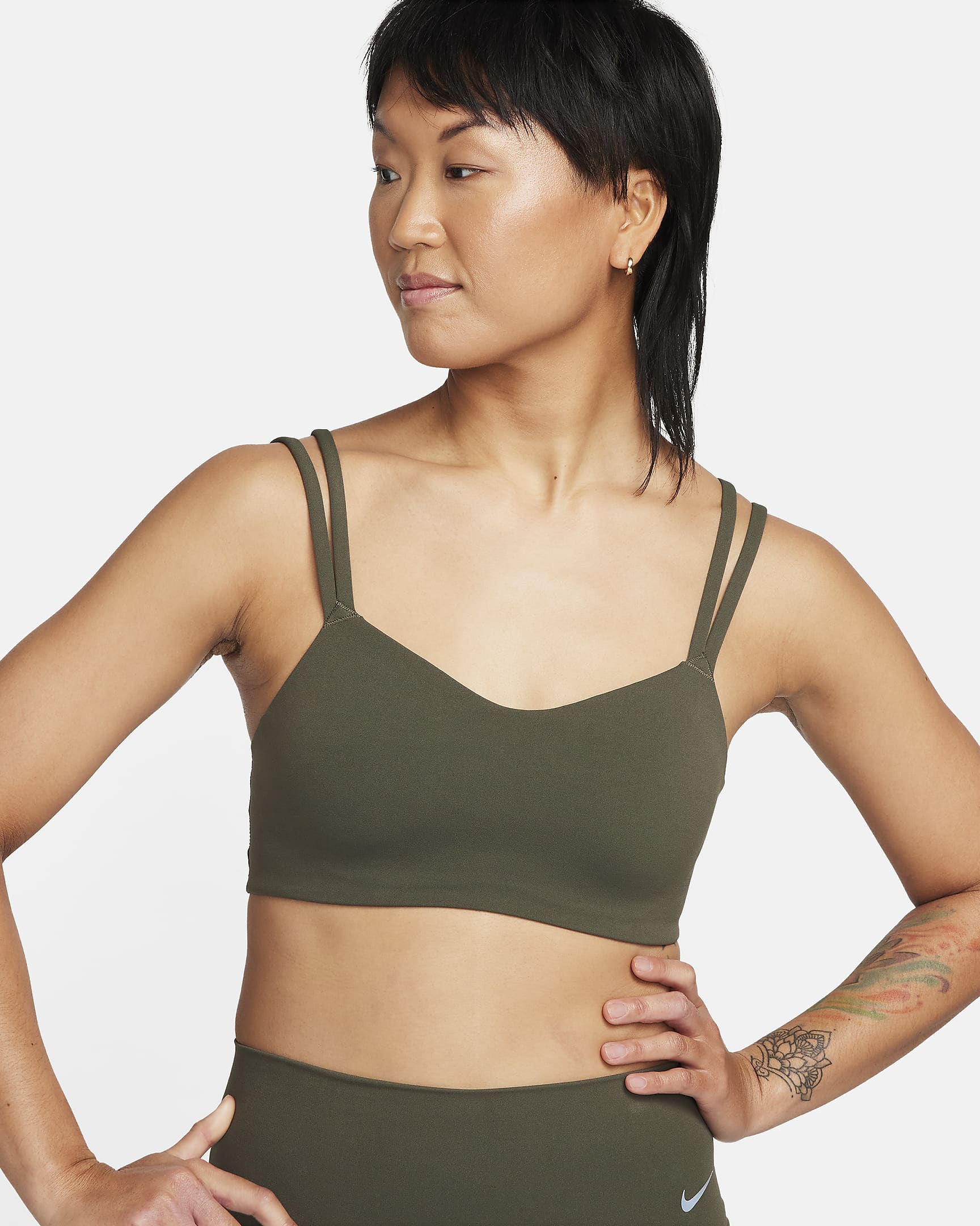 Vadderad sport-BH Nike Zenvy med tunna axelband och lätt stöd för kvinnor - Cargo Khaki/Vit