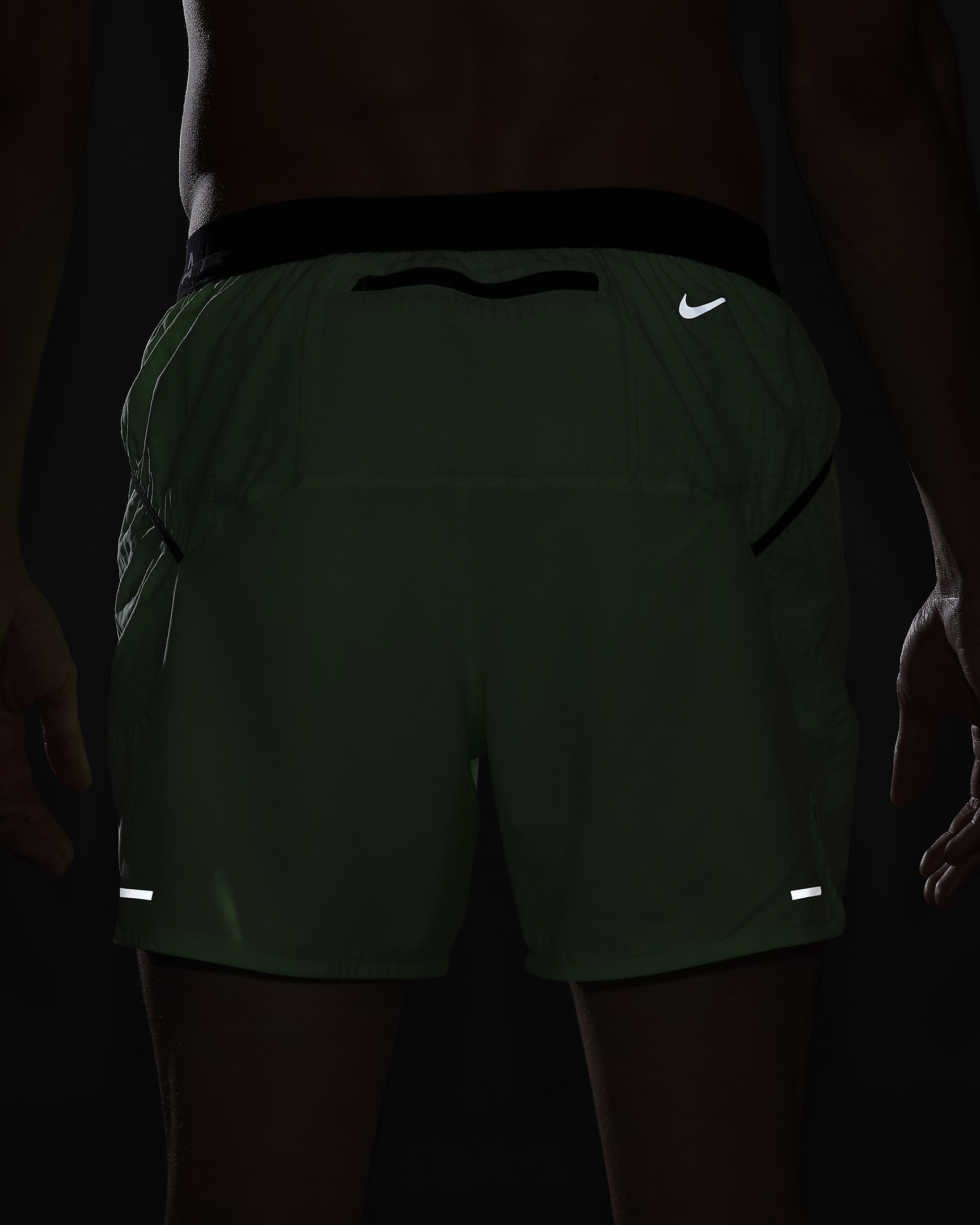 Nike Trail Second Sunrise Men's Dri-FIT 13cm (approx.) Brief-Lined Running Shorts - Vapour Green/Vapour Green/Black