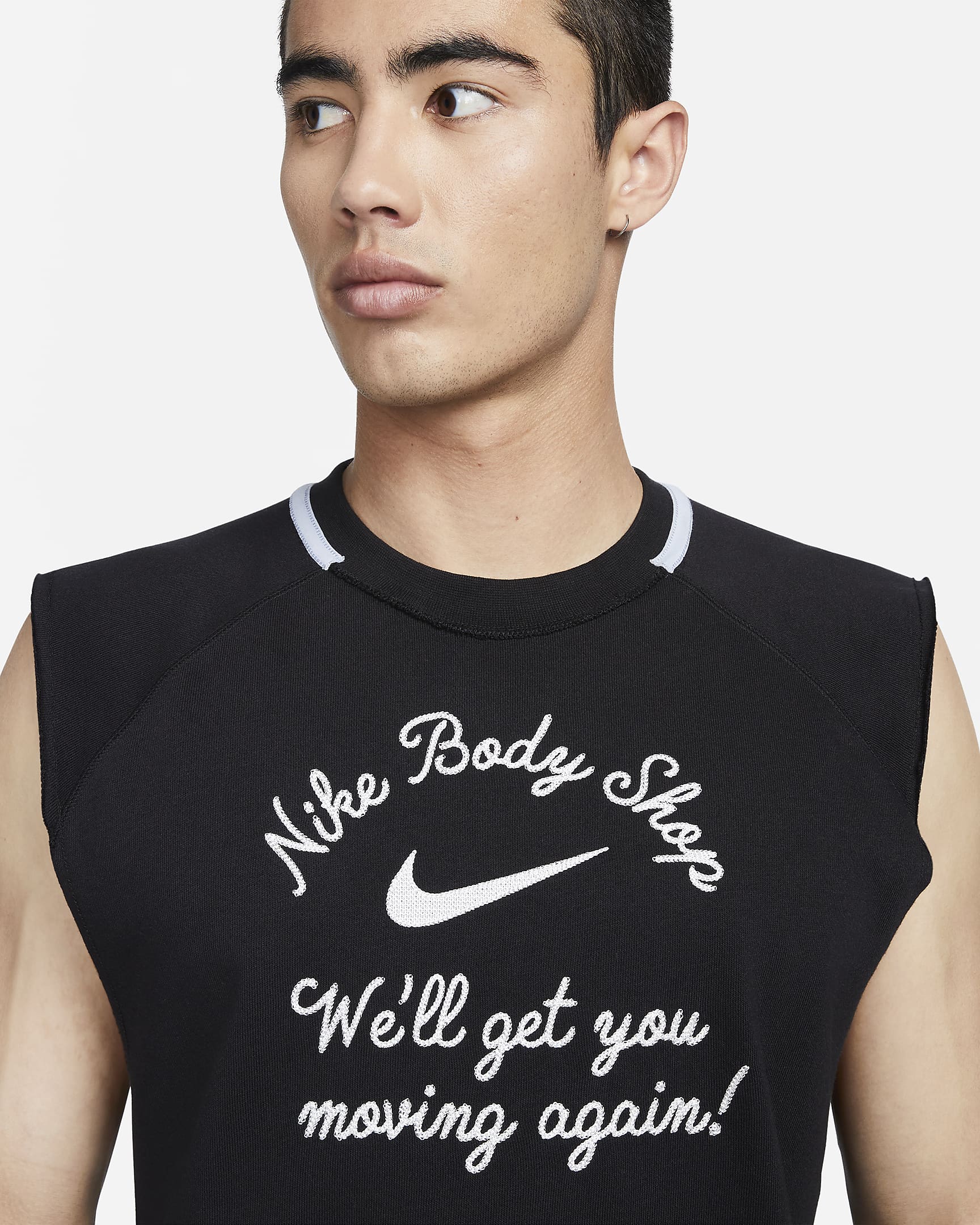 Nike Dri-FIT ermeløs treningsoverdel i fleece til herre. Nike NO