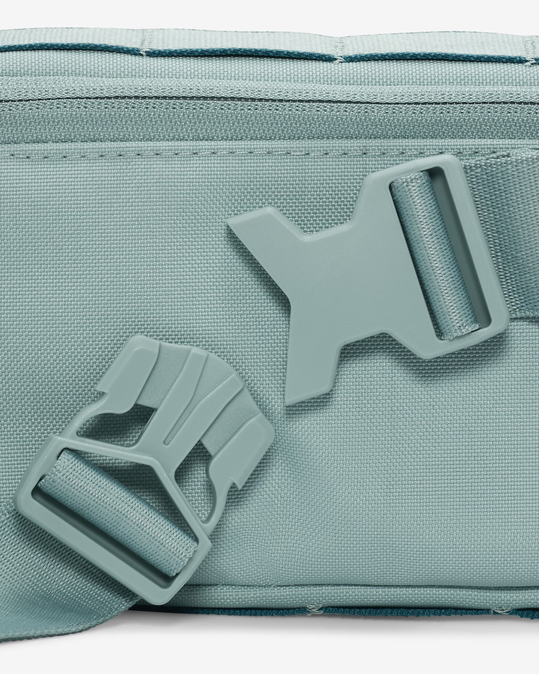 Nike Utility Speed Hip Pack (2L). Nike CZ