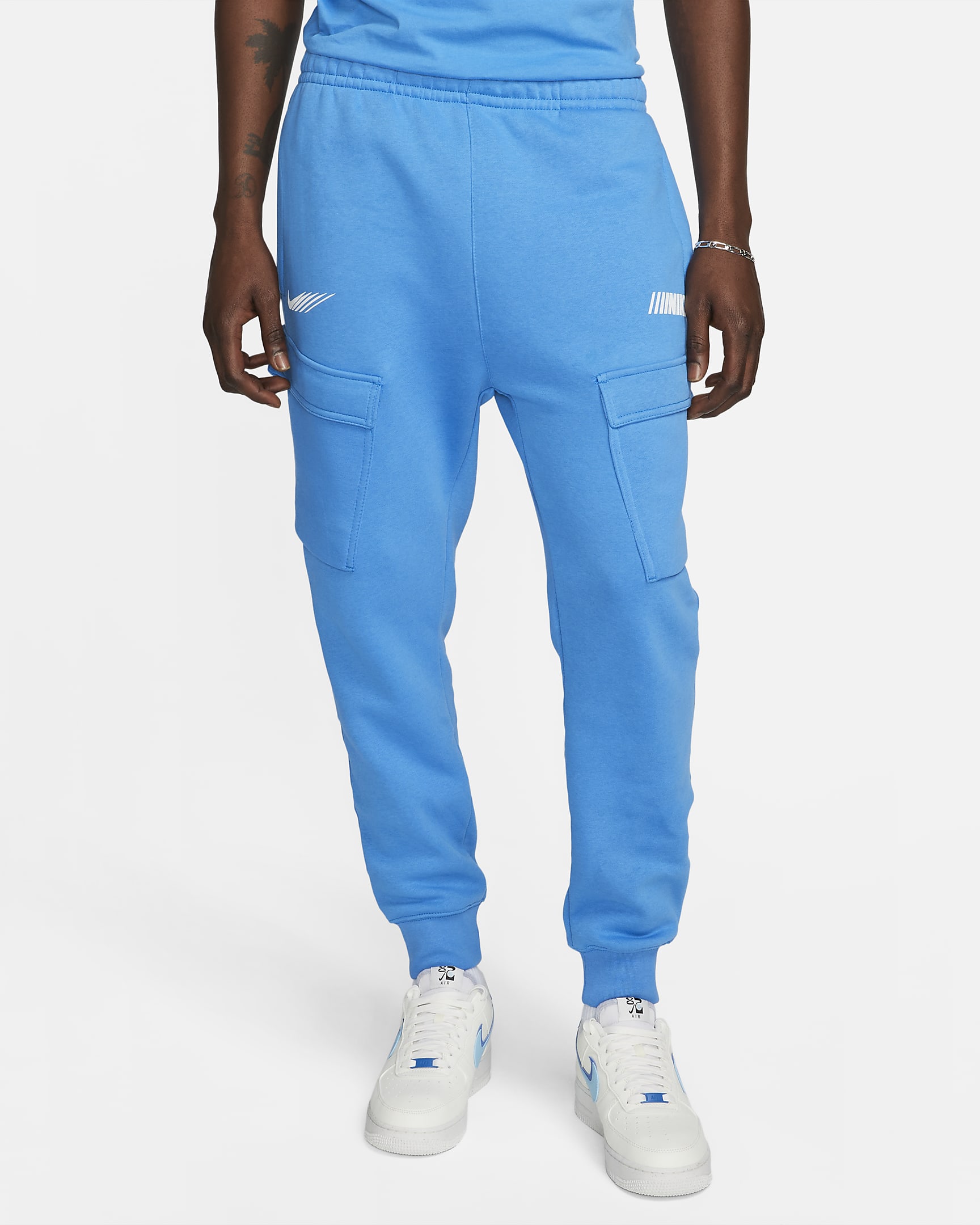 Nike Sportswear Standard Issue Men's Fleece Cargo Trousers. Nike BG