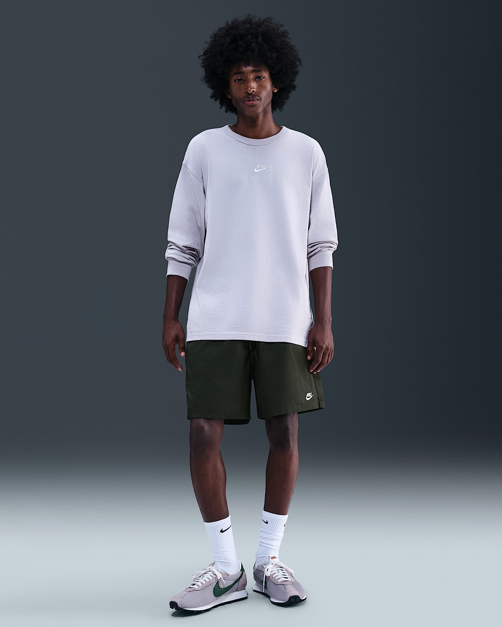 Nike Club Men's Woven Flow Shorts - Sequoia/White