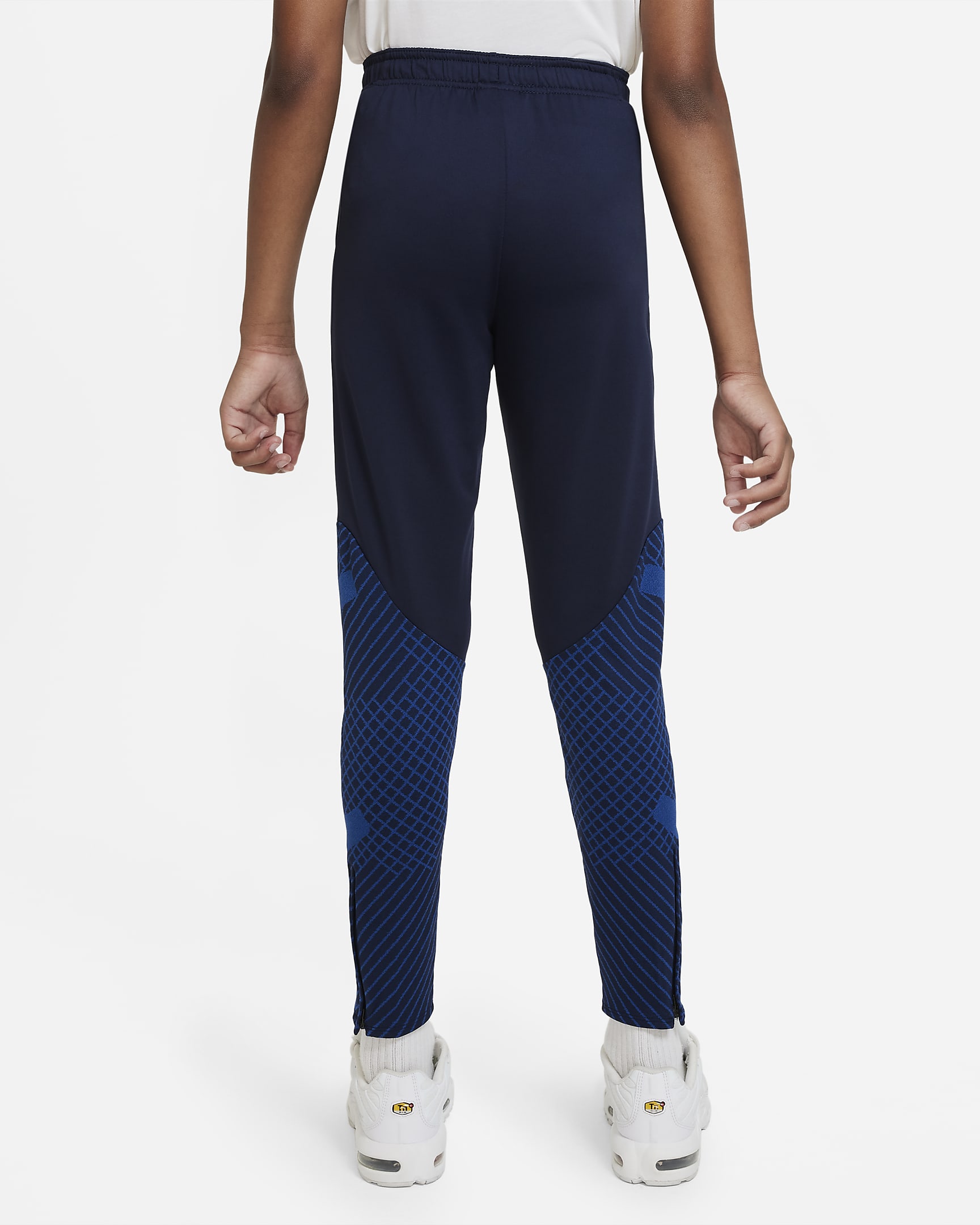 Nike DriFIT Strike Older Kids' Football Pants. Nike BE