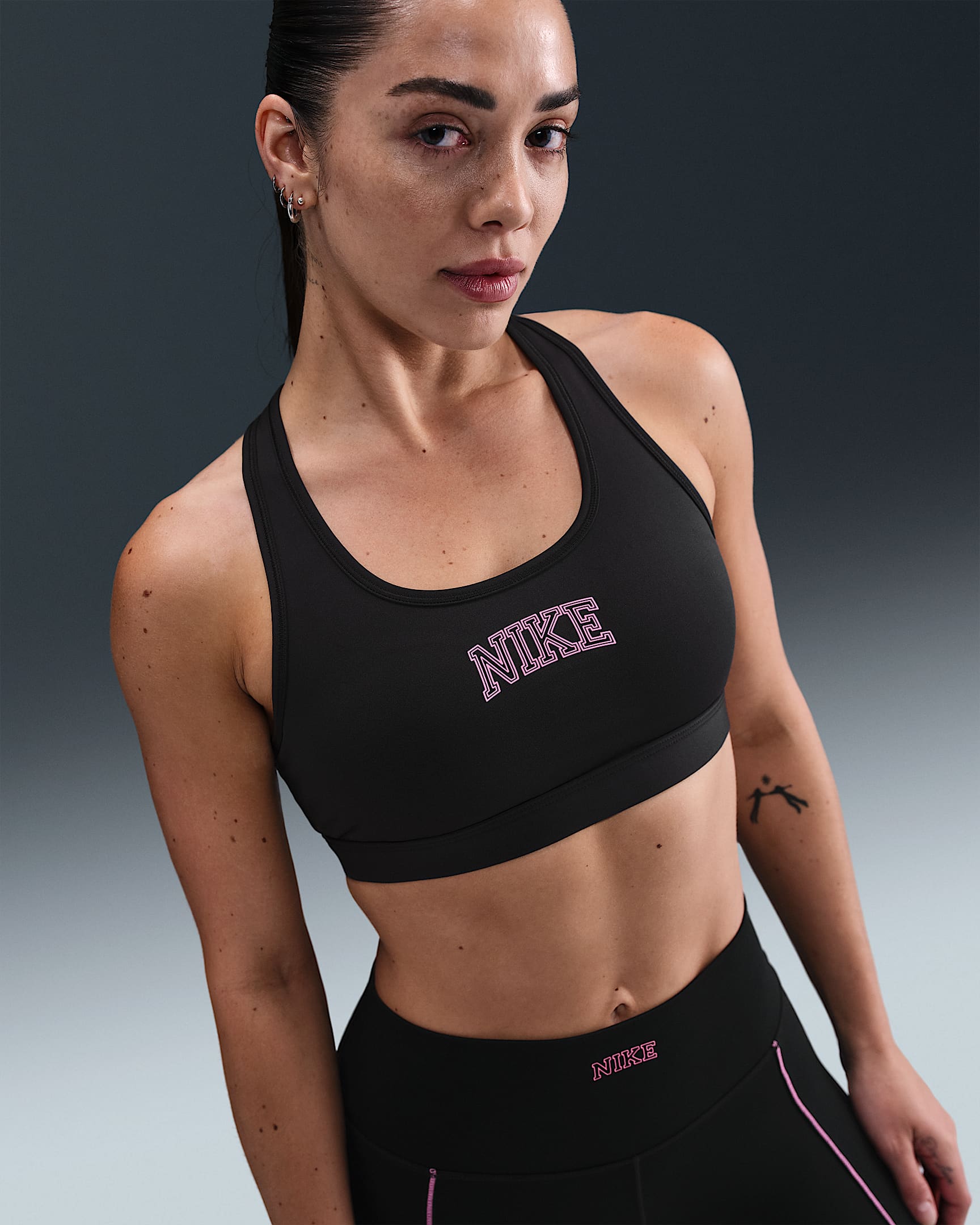 Nike Swoosh Medium Support Women's Padded Sports Bra - Black