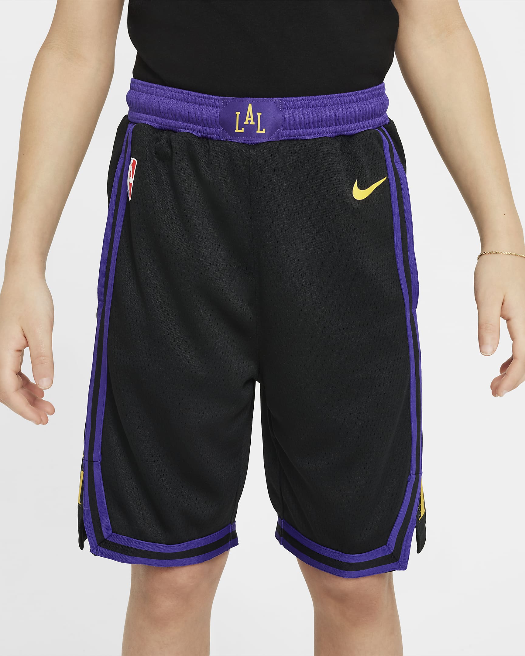 Los Angeles Lakers 2023/24 City Edition Older Kids' Nike Dri-FIT NBA Swingman Shorts - Black