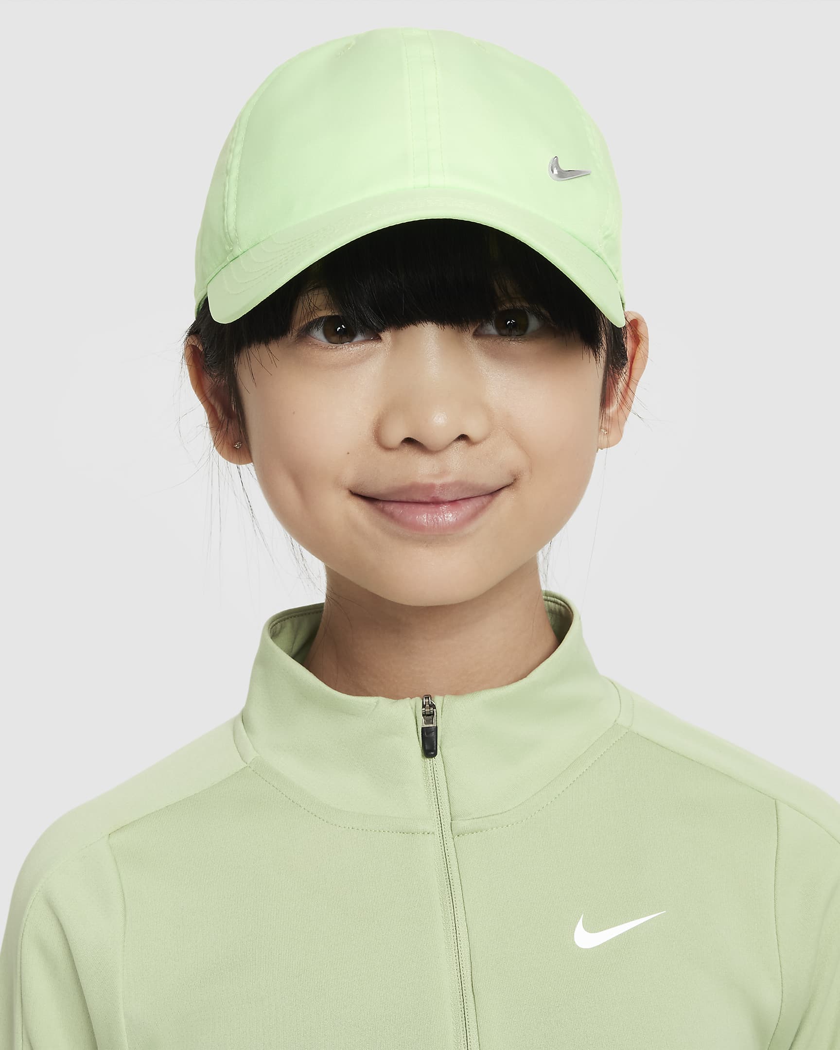 Nike Dri-FIT Club unstrukturierte Metall-Swoosh-Cap für Kinder - Vapor Green