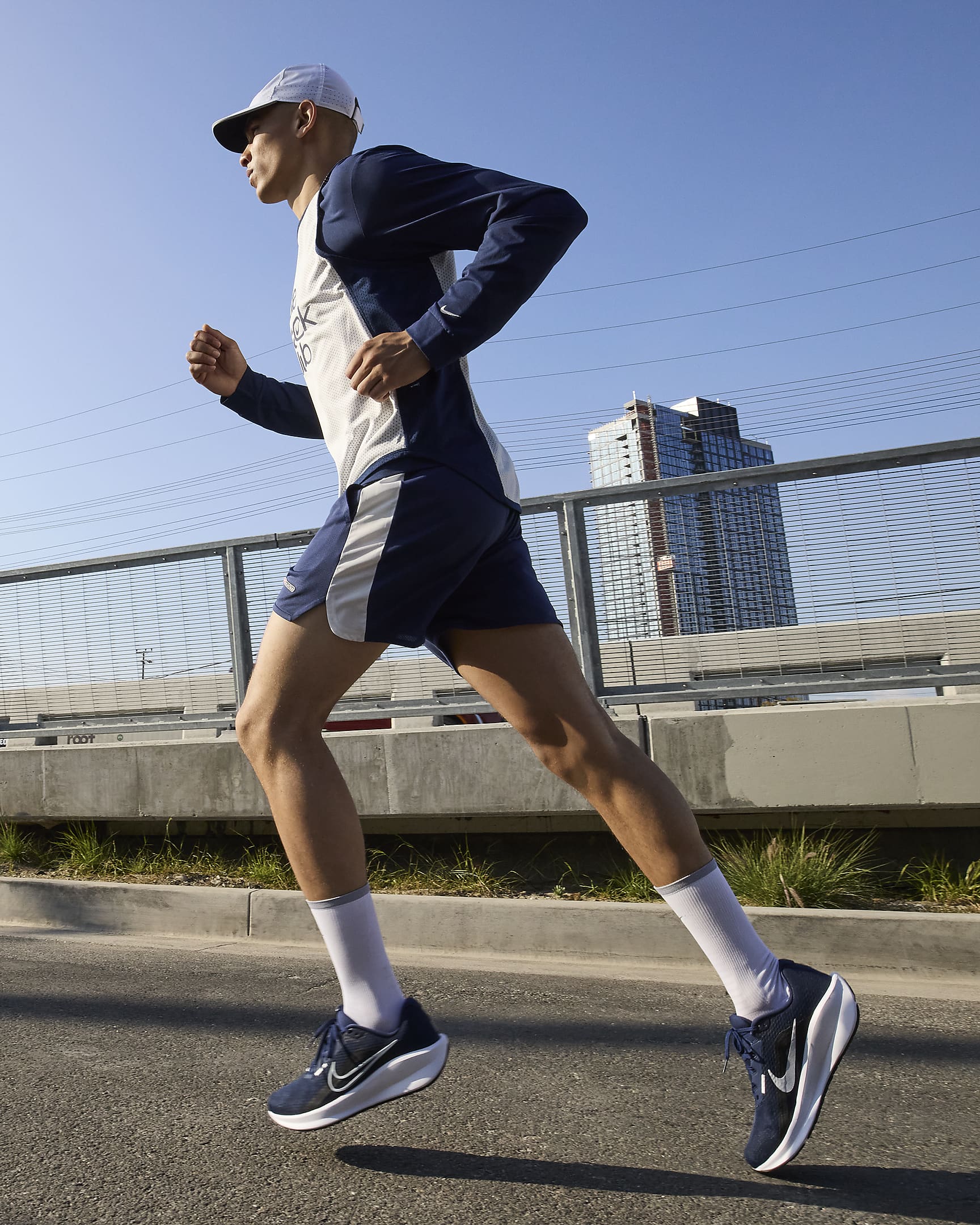 Tenis de correr en pavimento para hombre Nike Downshifter 13 - Azul marino medianoche/Negro/Blanco/Platino puro