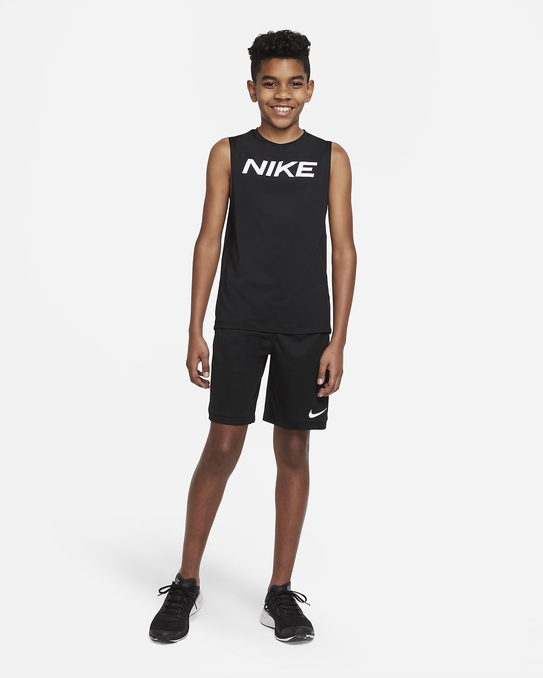Nike Pro Older Kids' (Boys') Sleeveless Top. Nike UK