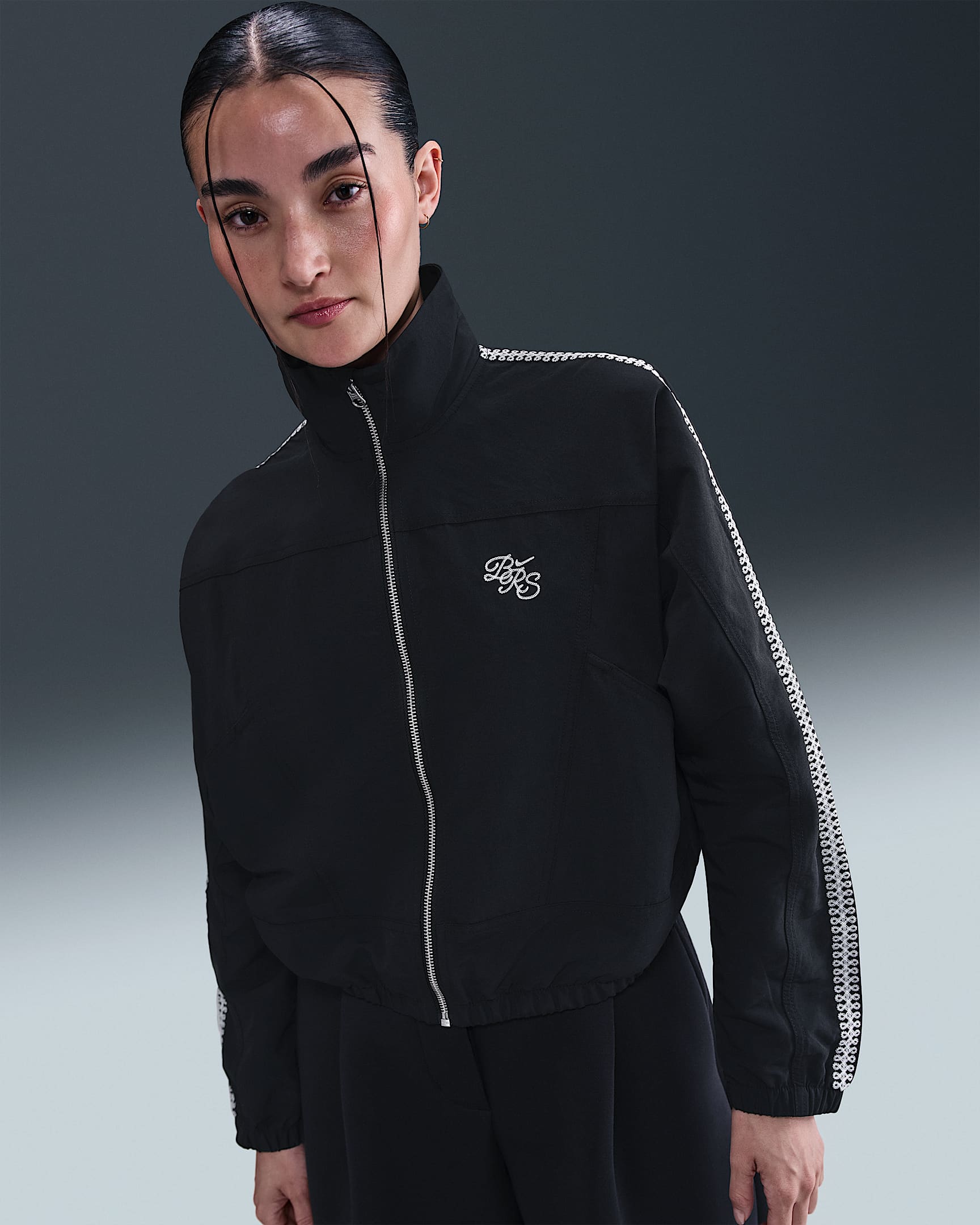 เสื้อแจ็คเก็ตผ้าทอผู้หญิง Repel Nike Sportswear - ดำ/ขาว/ขาว