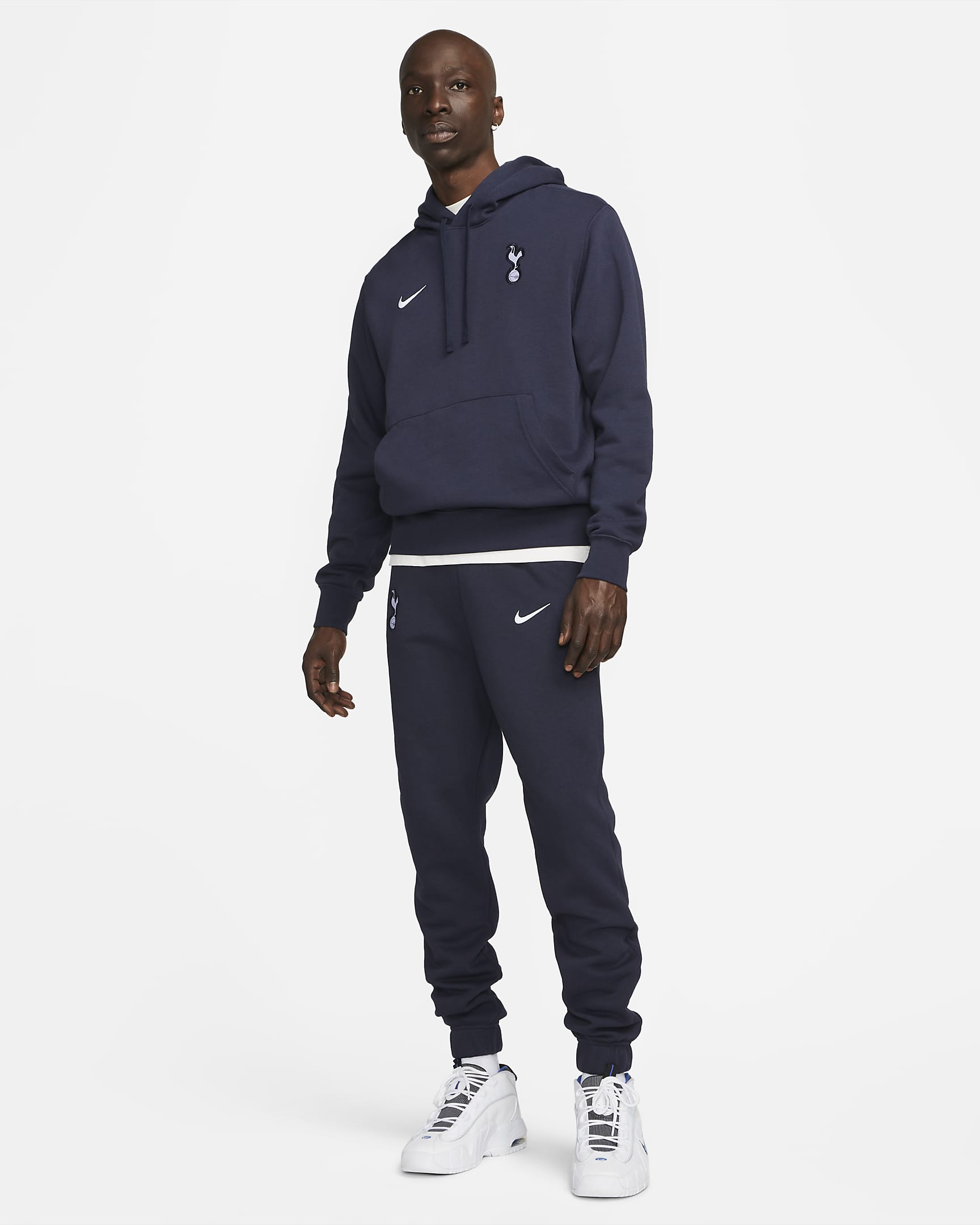 Tottenham Hotspur Club Fleece Men's Nike Pullover Hoodie. Nike PT