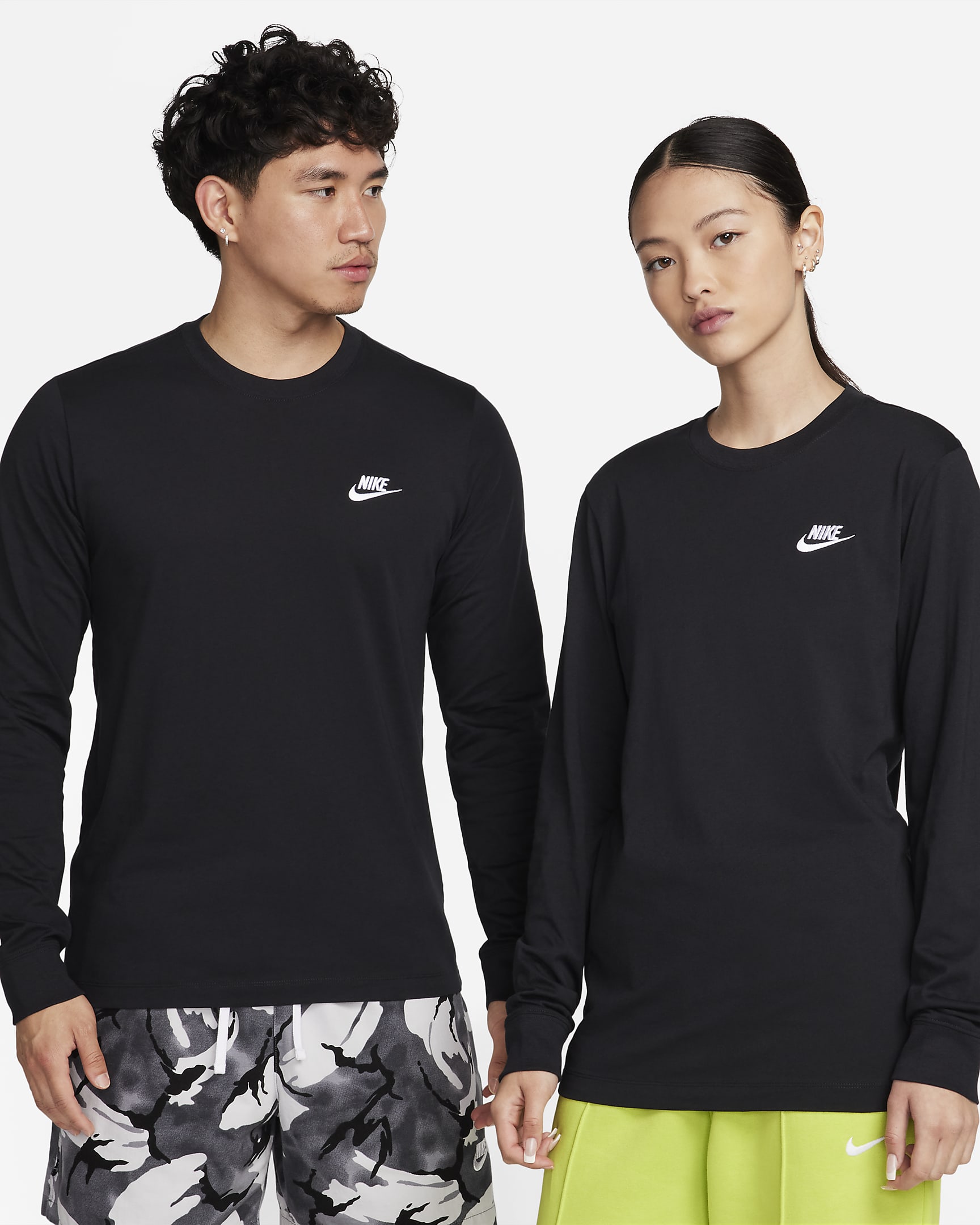 Nike Sportswear Men's Long-Sleeve T-Shirt - Black/White