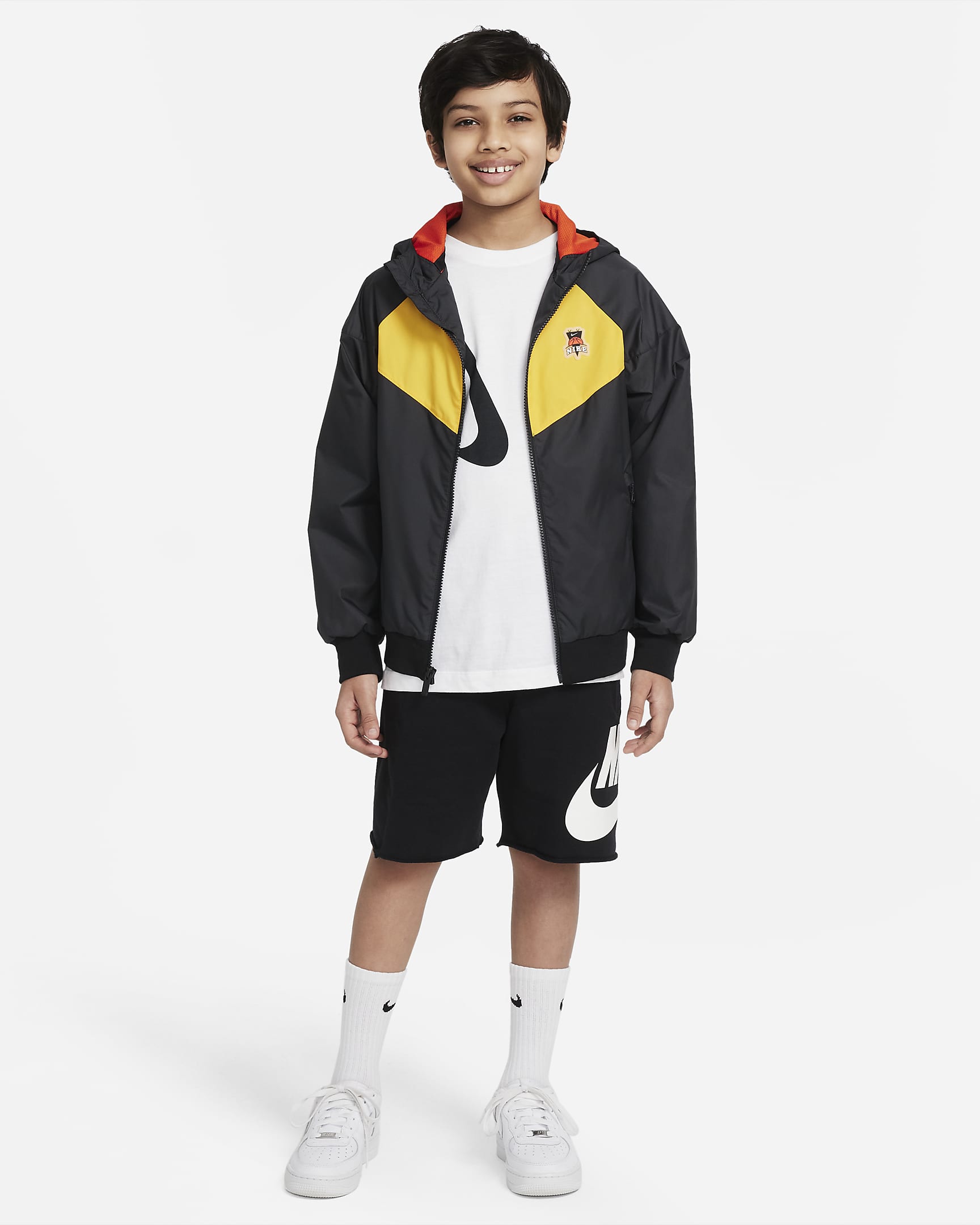 Chamarra para niño talla grande Nike Sportswear Windrunner. Nike.com