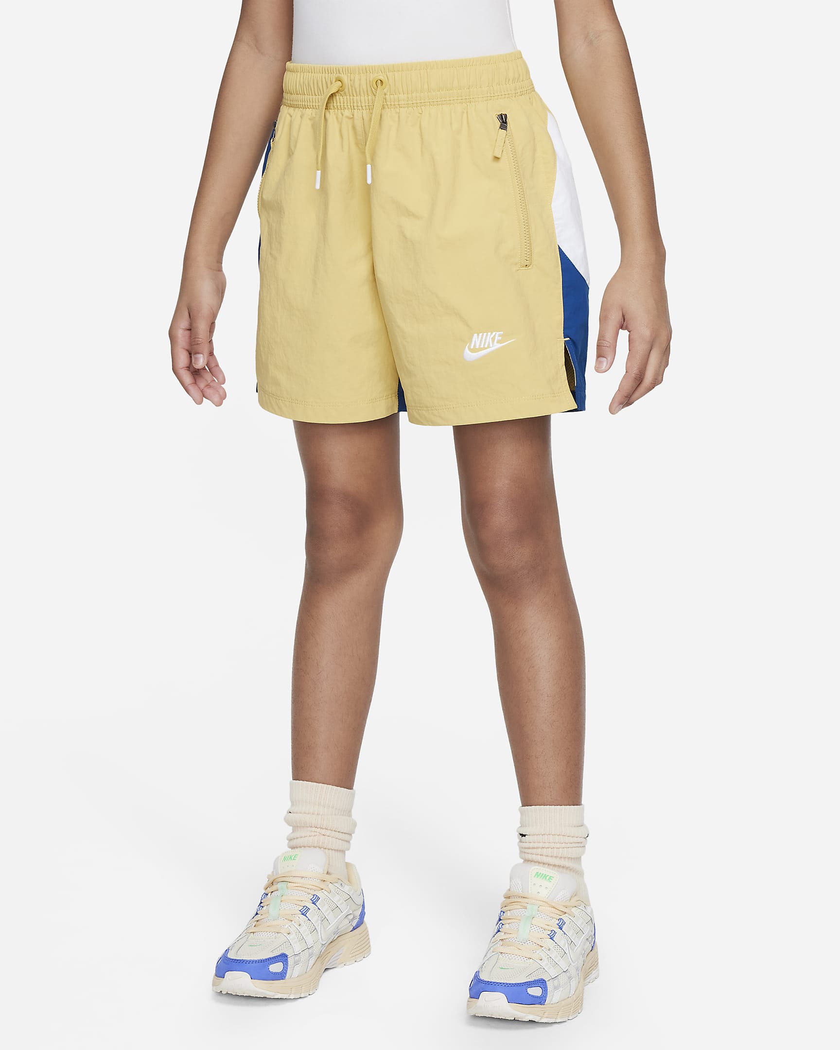 Nike Sportswear Amplify Older Kids' Woven Shorts - Saturn Gold/Court Blue/White