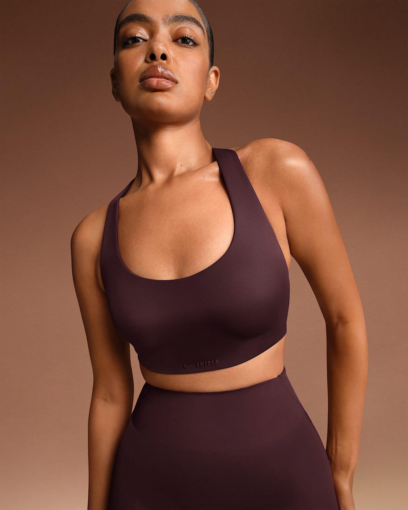 NikeSKIMS Shine Women's Racerback Bra - NSKM CURRANT